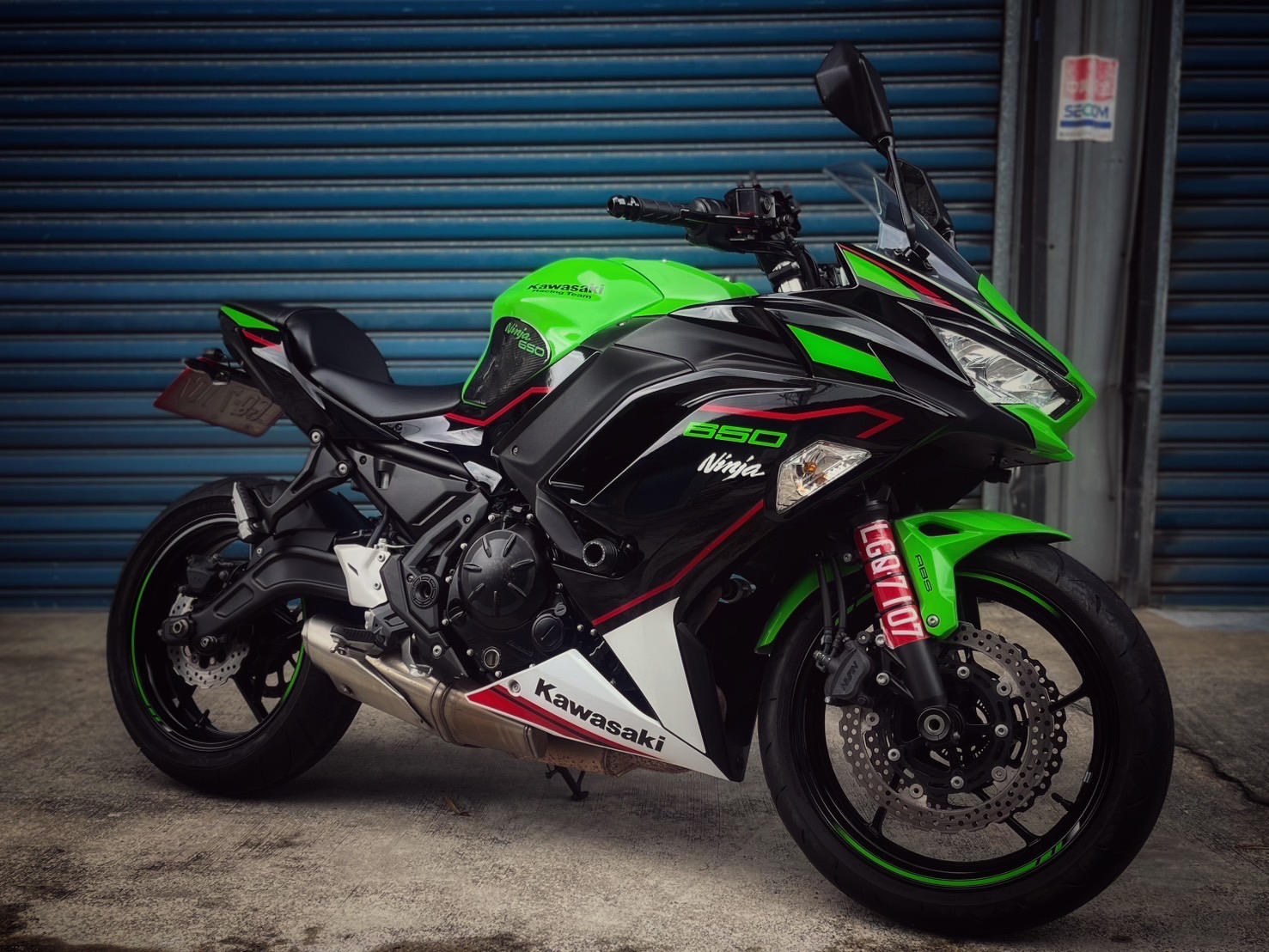 KAWASAKI NINJA650 - 中古/二手車出售中 Ninja650 行車記錄器 基本改裝 無摔車無事故 小資族二手重機買賣 | 小資族二手重機買賣