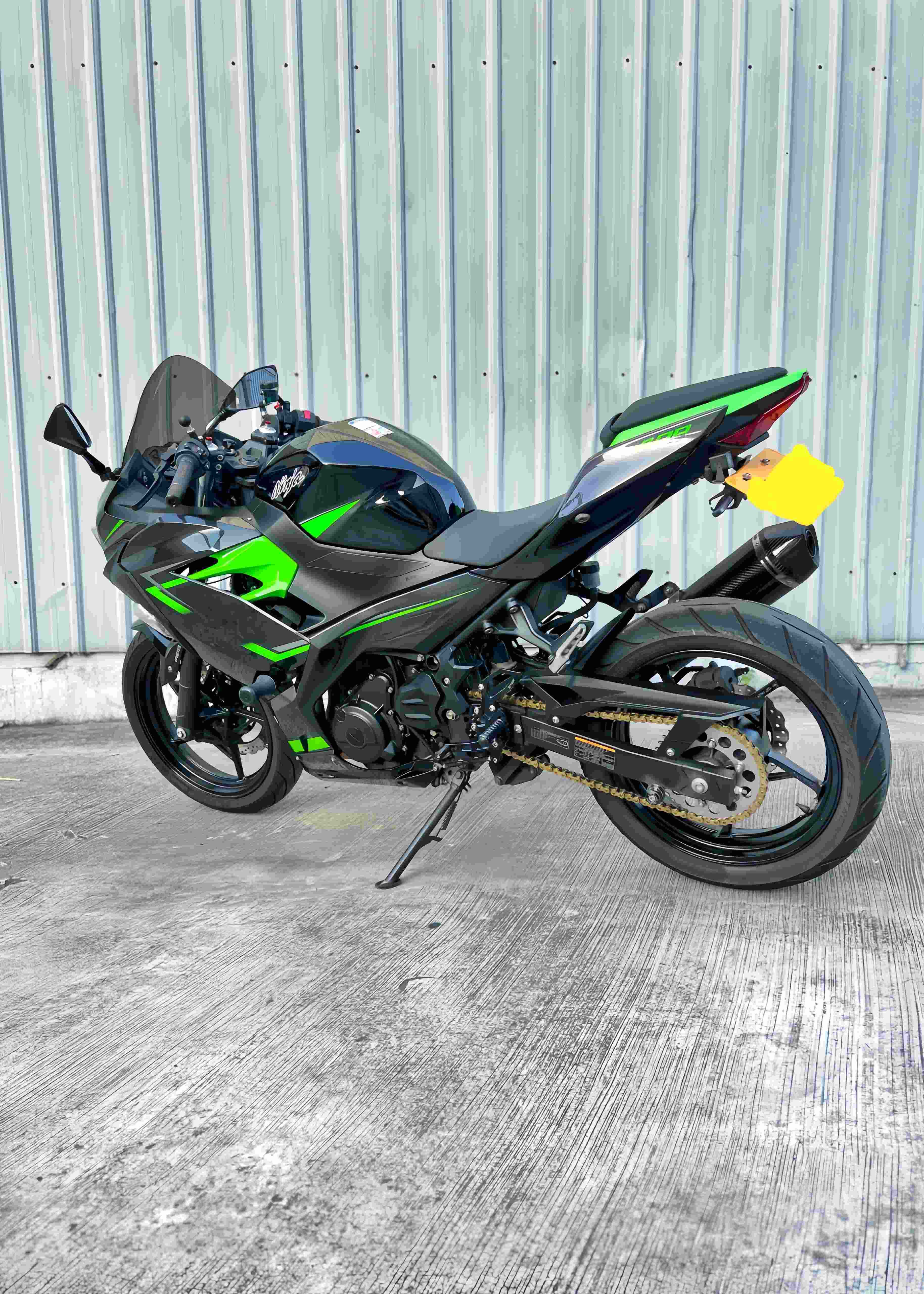 KAWASAKI NINJA400 - 中古/二手車出售中 2019年 NINJA400 黑色系 多樣改裝 買回去直接騎 | 阿宏大型重機買賣