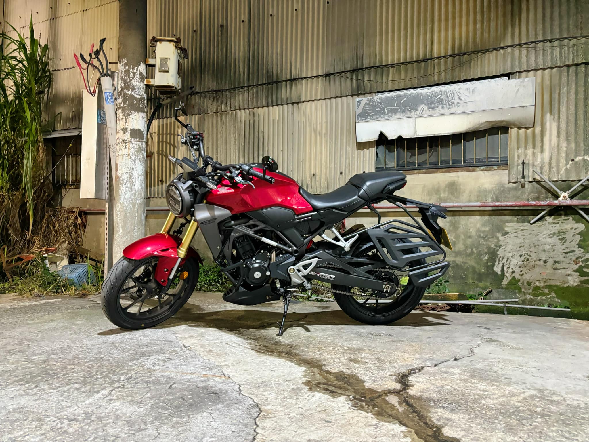 HONDA CB300R - 中古/二手車出售中 HONDA CB300R 有擋顯/滑離 | 個人自售