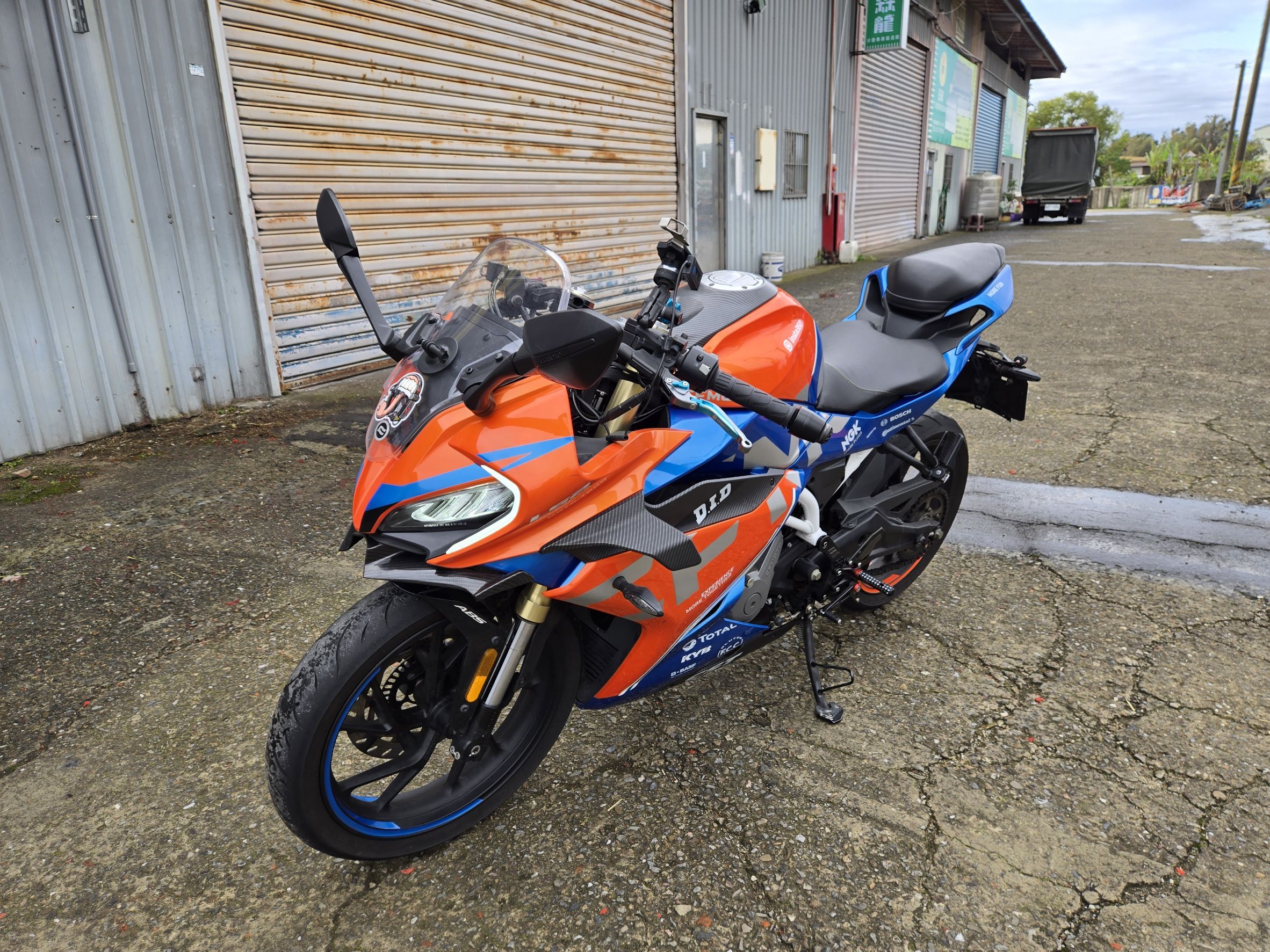 CFMOTO 春風 250SR - 中古/二手車出售中 [出售] 2022年 春風 CFMOTO 250SR | 老爹重機