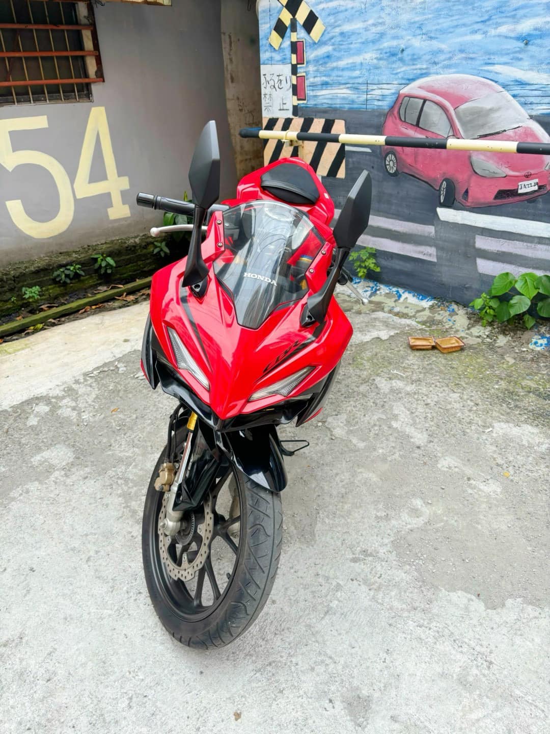 HONDA CBR150R - 中古/二手車出售中 HONDA CBR150R | 個人自售