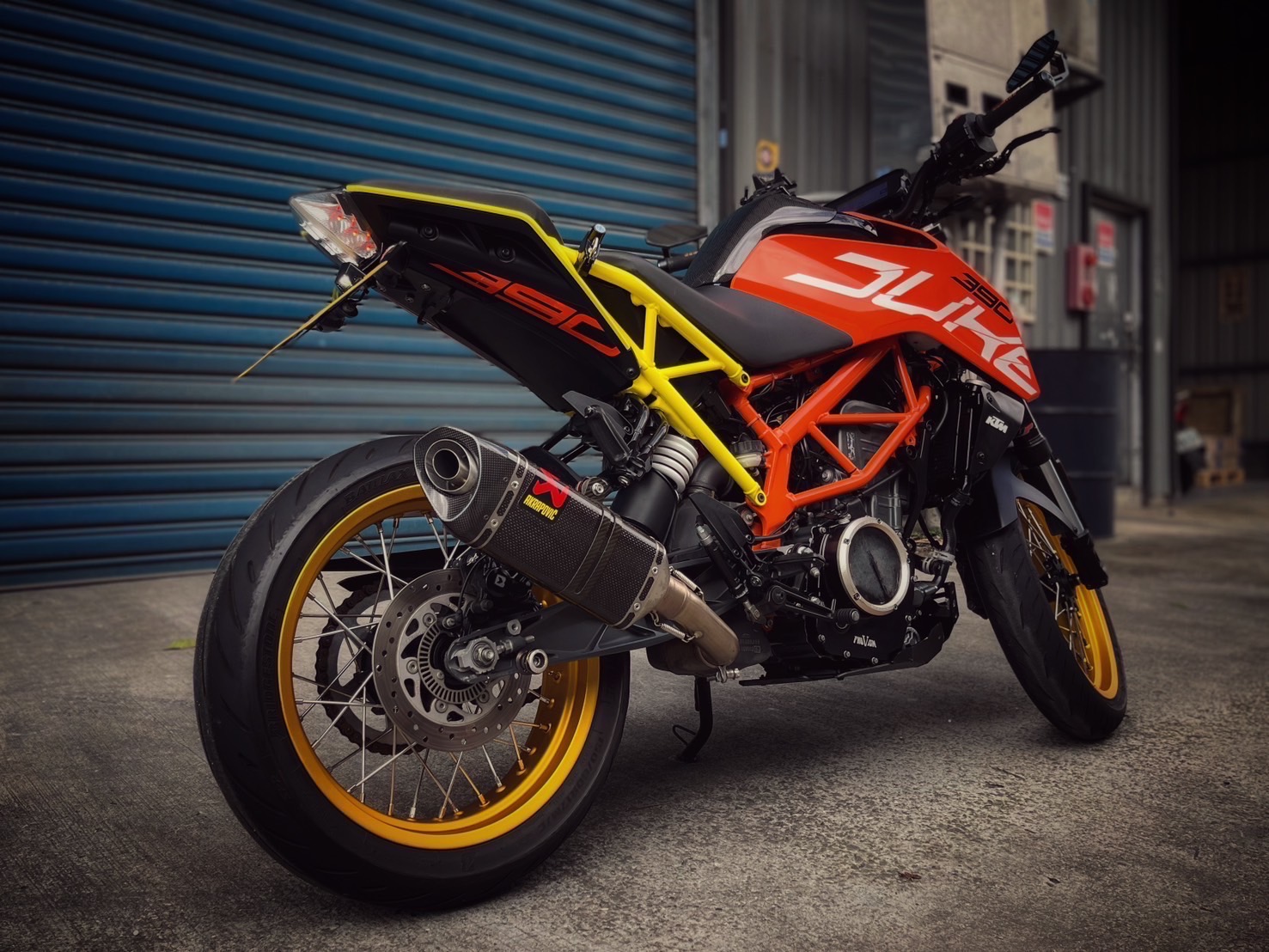 KTM 390DUKE - 中古/二手車出售中 碳蠍管 鋼絲框 透明離合器蓋 全車精品改裝 小資族二手重機買賣 | 小資族二手重機買賣