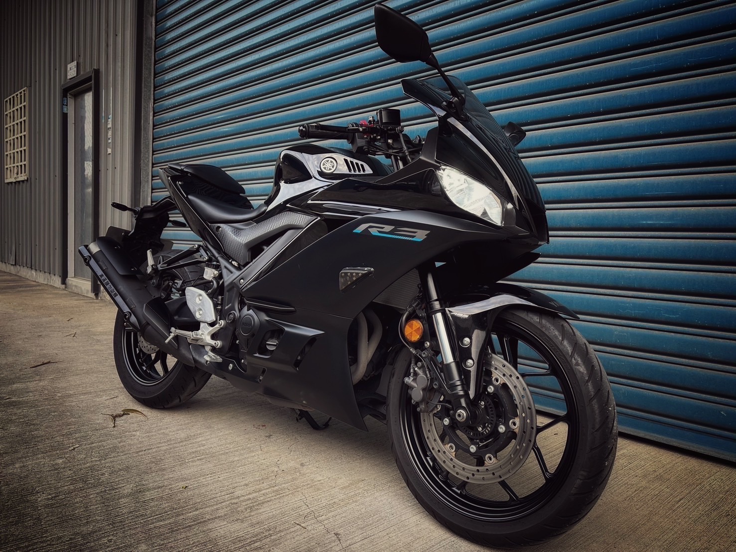 YAMAHA YZF-R3 - 中古/二手車出售中 R3 午夜黑配色 基本改裝 無摔車無事故 小資族二手重機買賣 | 小資族二手重機買賣