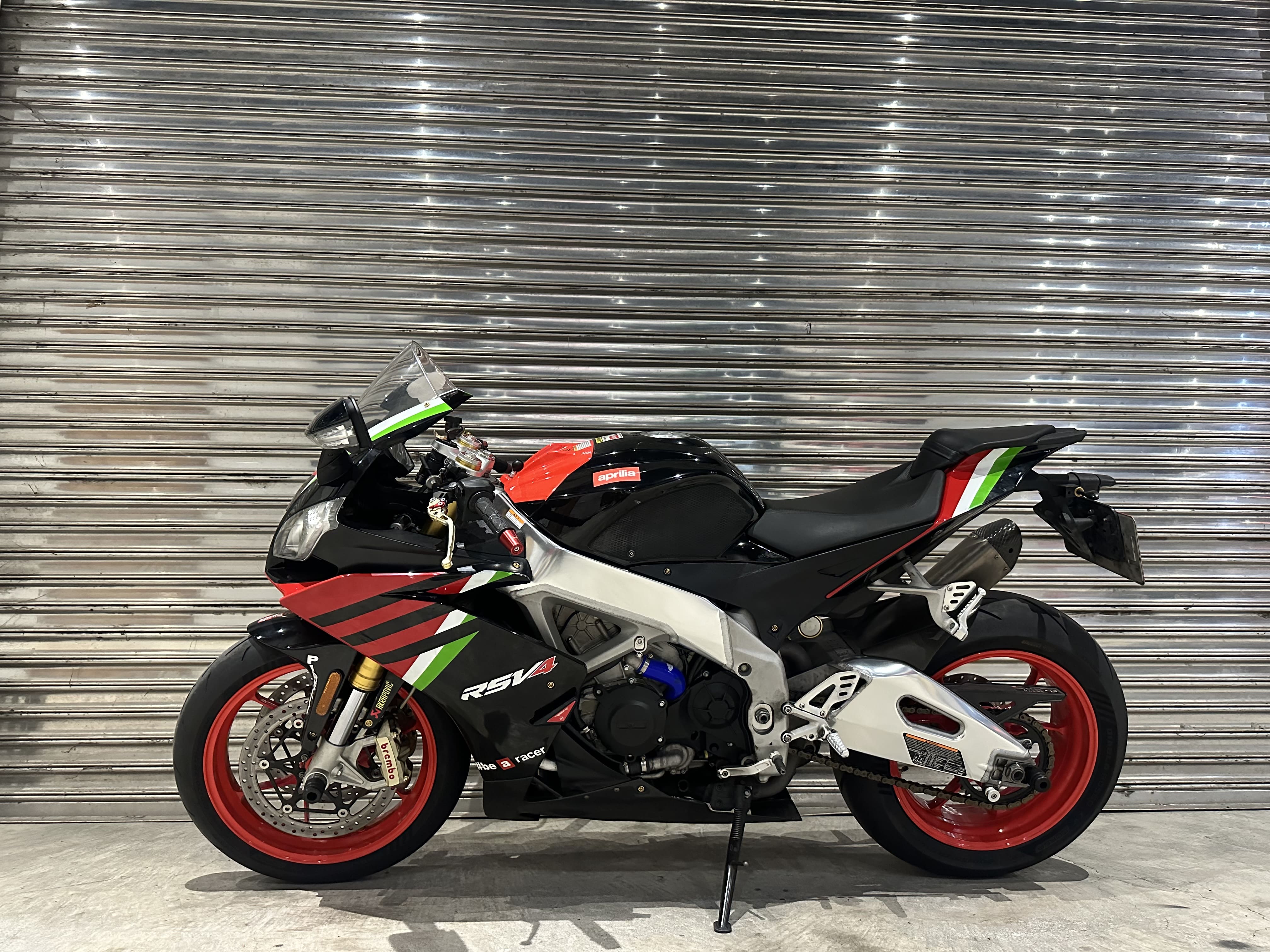 APRILIA RSV1000 - 中古/二手車出售中 2009 APRILIA RSV4FACTORY | 個人自售