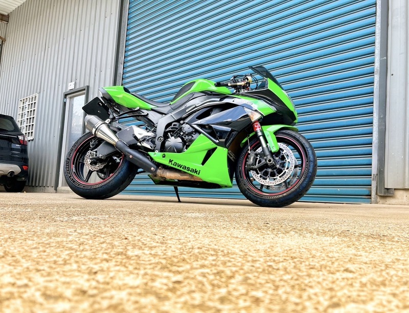 KAWASAKI NINJA ZX-6R - 中古/二手車出售中 快排、碳纖維排氣管 、反打套件 超多改裝 小資族二手重機買賣 | 小資族二手重機買賣