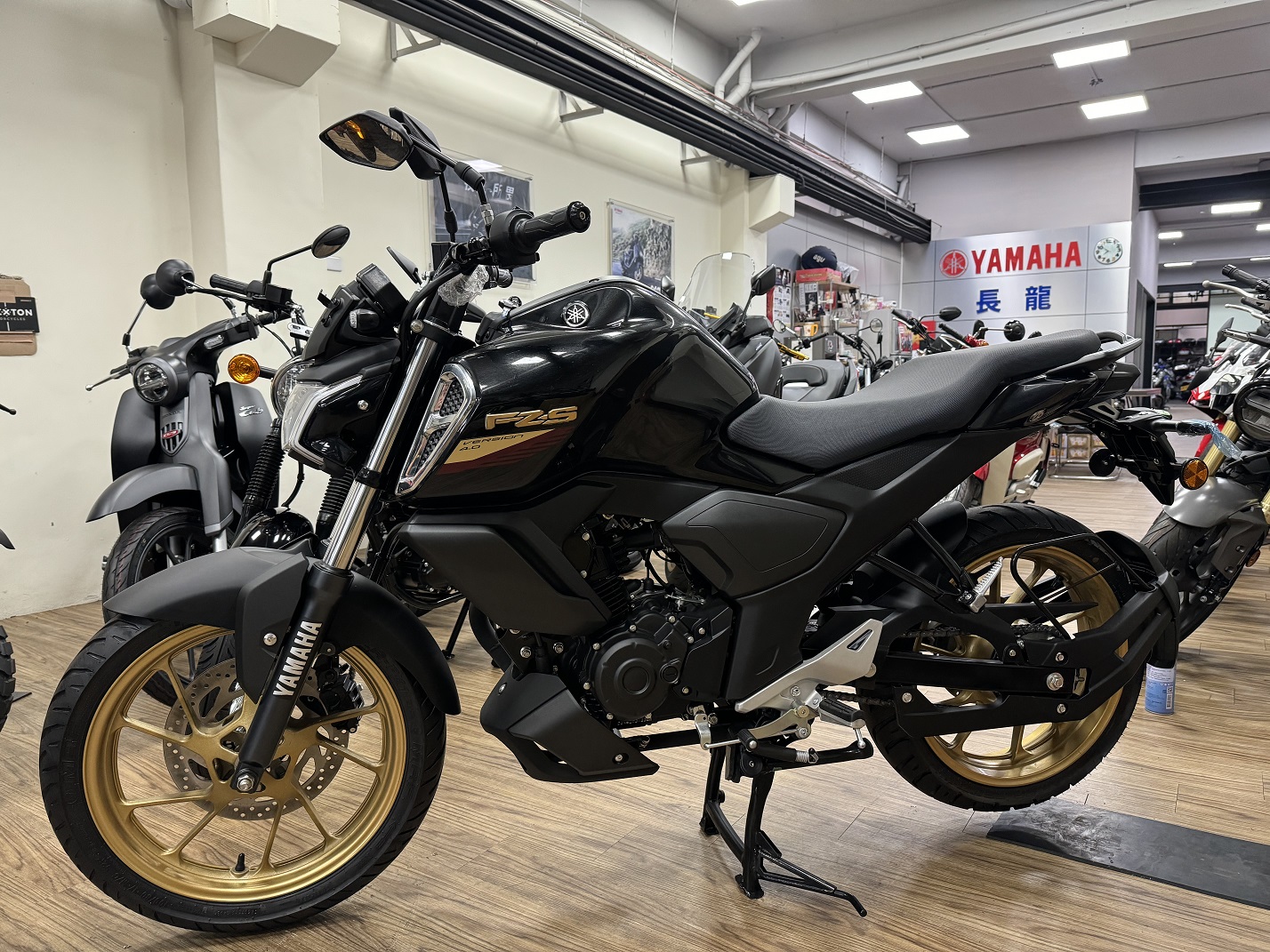 【新竹長龍車業行】YAMAHA FZS 150 V4 TCS - 「Webike-摩托車市」 【新竹長龍車業】YAMAHA 山葉 全新 FZS 150 V4 TCS 特價