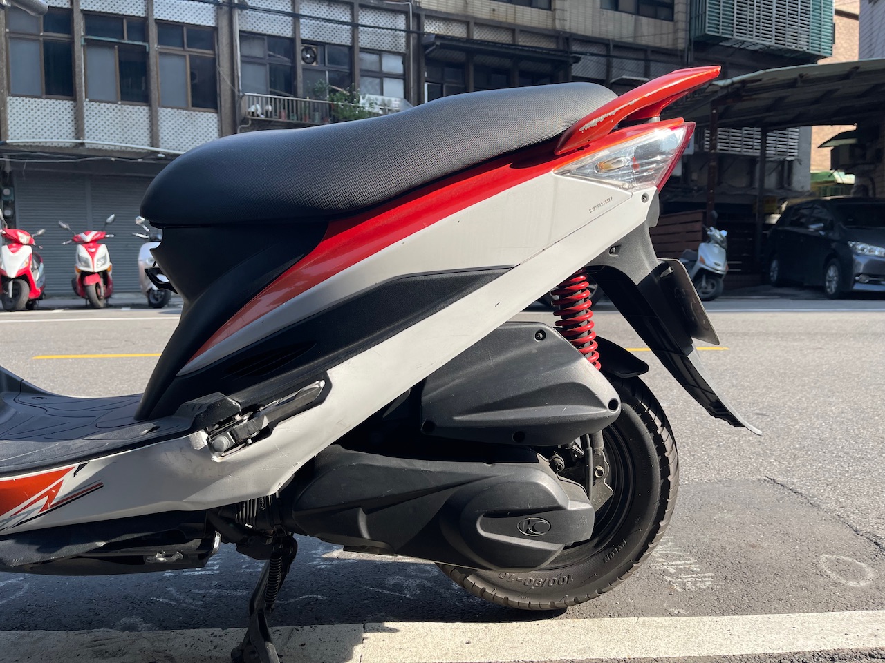 光陽 GP 125 - 中古/二手車出售中 賣光陽代步GP 125 2014年 碟剎 ，全車原廠原漆無改裝，現況出售，通勤、買菜、接送、外送代步可以考慮喔～ | 個人自售