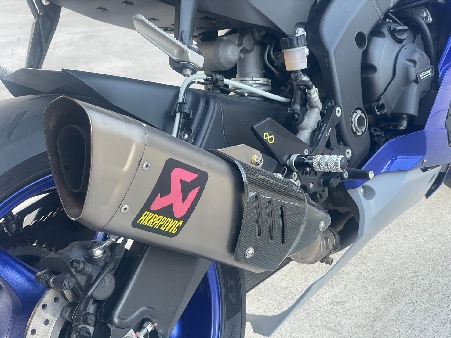 YAMAHA YZF-R6 - 中古/二手車出售中 賽道推秒神器 彎道魔術師 車況最頂最漂亮的R6 | 武士重機-阿良