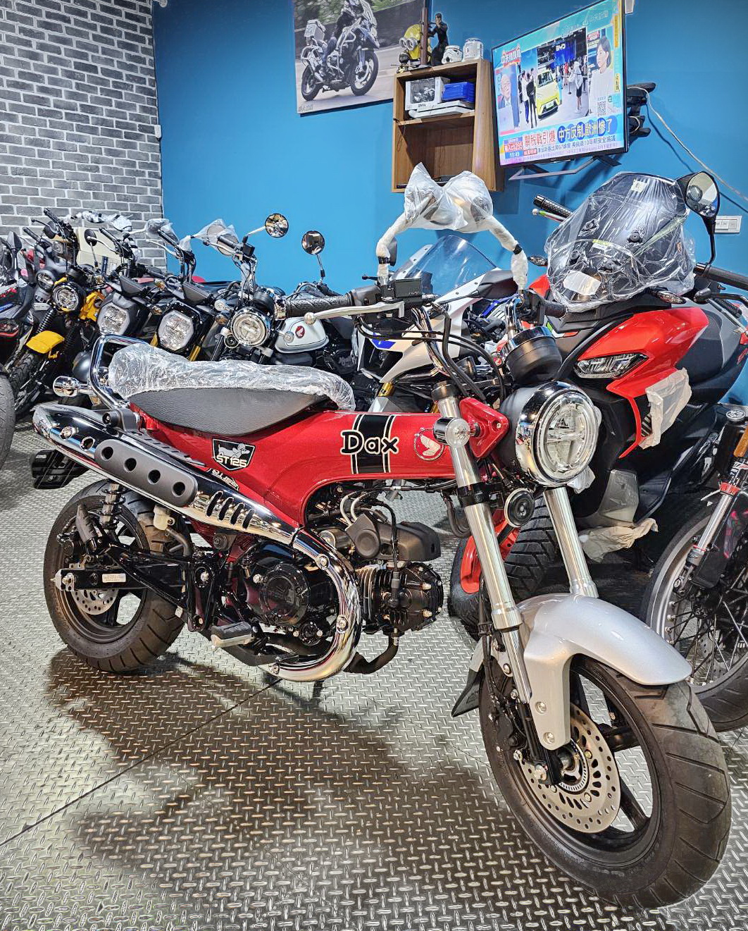 HONDA DAX125 ABS新車出售中 【勝大重機】2024 HONDA DAX125 ABS 全新車售價$13.3萬 ST125 | 勝大重機