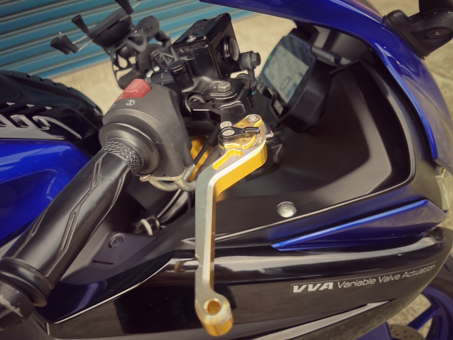 YAMAHA YZF-R15 - 中古/二手車出售中 YAHOM排氣管 可調式拉桿 基本改裝 小資族二手重機買賣 | 小資族二手重機買賣