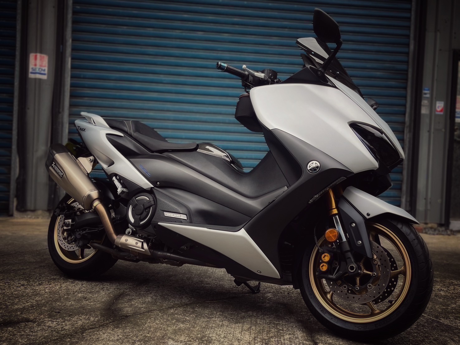 【小資族二手重機買賣】YAMAHA TMAX560 - 「Webike-摩托車市」 Tmax560 Techmax 全段蠍管 眾多改裝 原廠品齊全 小資族二手重機買賣