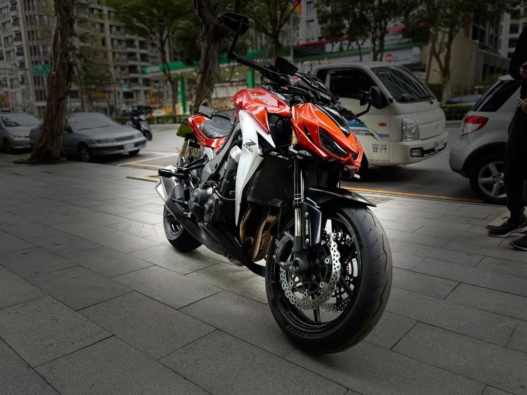 KAWASAKI Z1000 - 中古/二手車出售中 GBRacing引擎護蓋 巴風特端子鏡 小資族二手重機買賣 | 小資族二手重機買賣