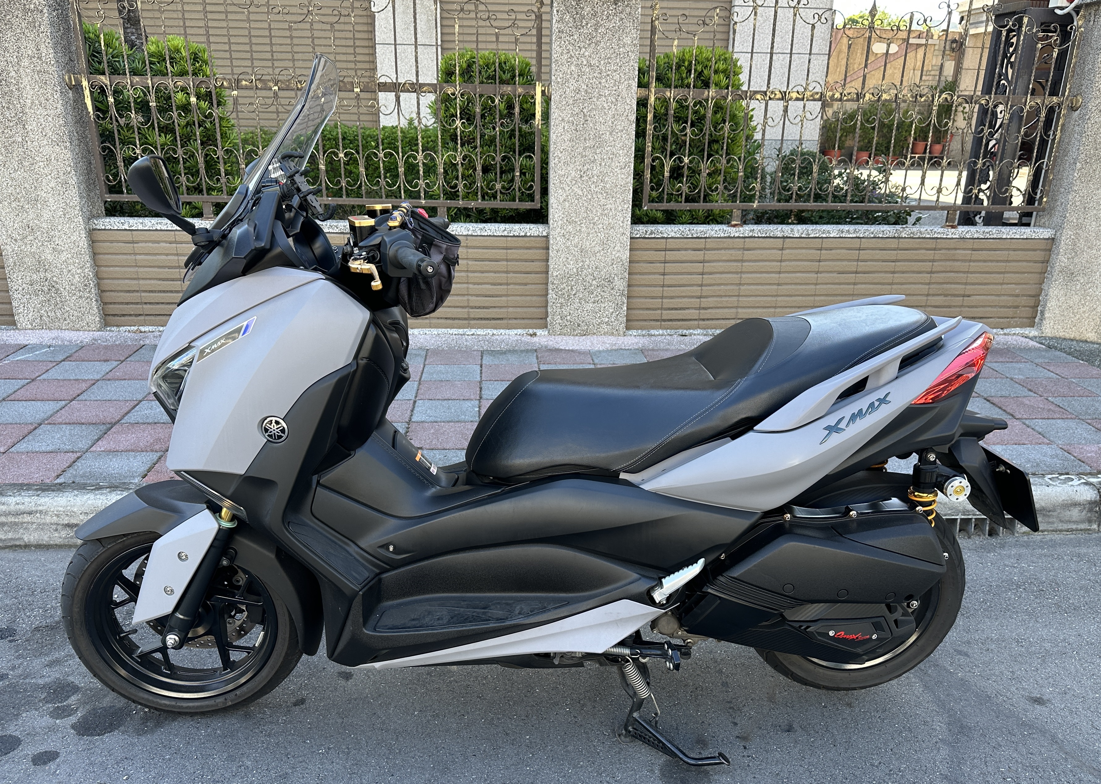 YAMAHA X-MAX 300 - 中古/二手車出售中 X-MAX 2019 水泥灰(小精品) | 個人自售