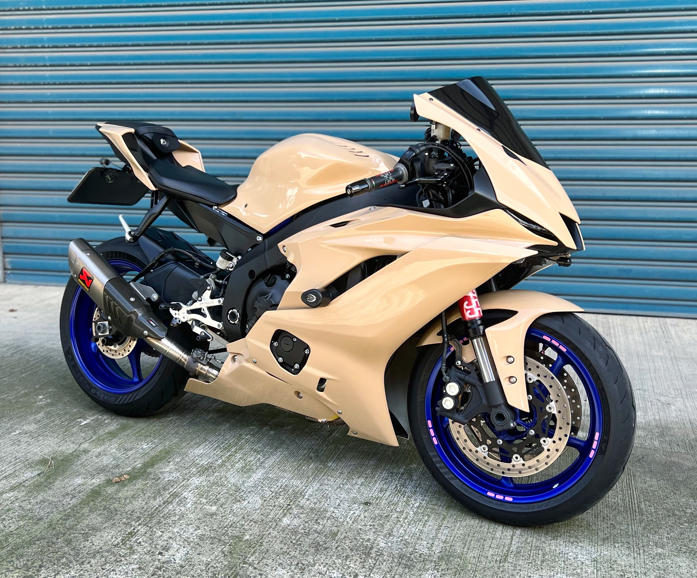 YAMAHA YZF-R6 - 中古/二手車出售中 2020年 R6 全段閥門蠍、副廠殼(原廠殼藍灰在)、EXTREME腳踏後移 多樣改裝 阿宏大型重機買賣 | 阿宏大型重機買賣