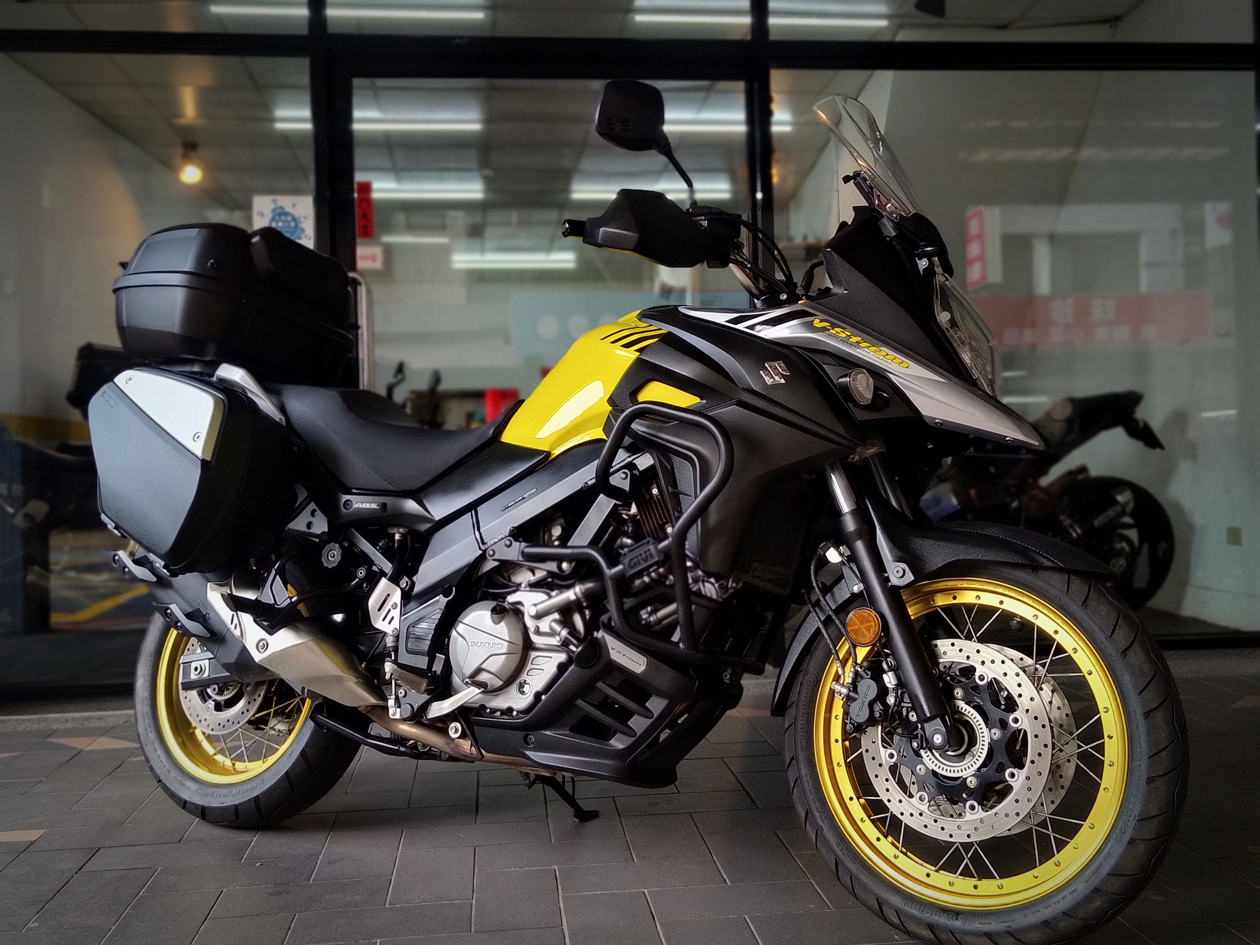 SUZUKI V-STROM 650 (DL650) - 中古/二手車出售中 V-STROM DL650XT ABS 總代理只跑11625km，原漆外觀無傷車況極優 | 成蘆進口摩托車