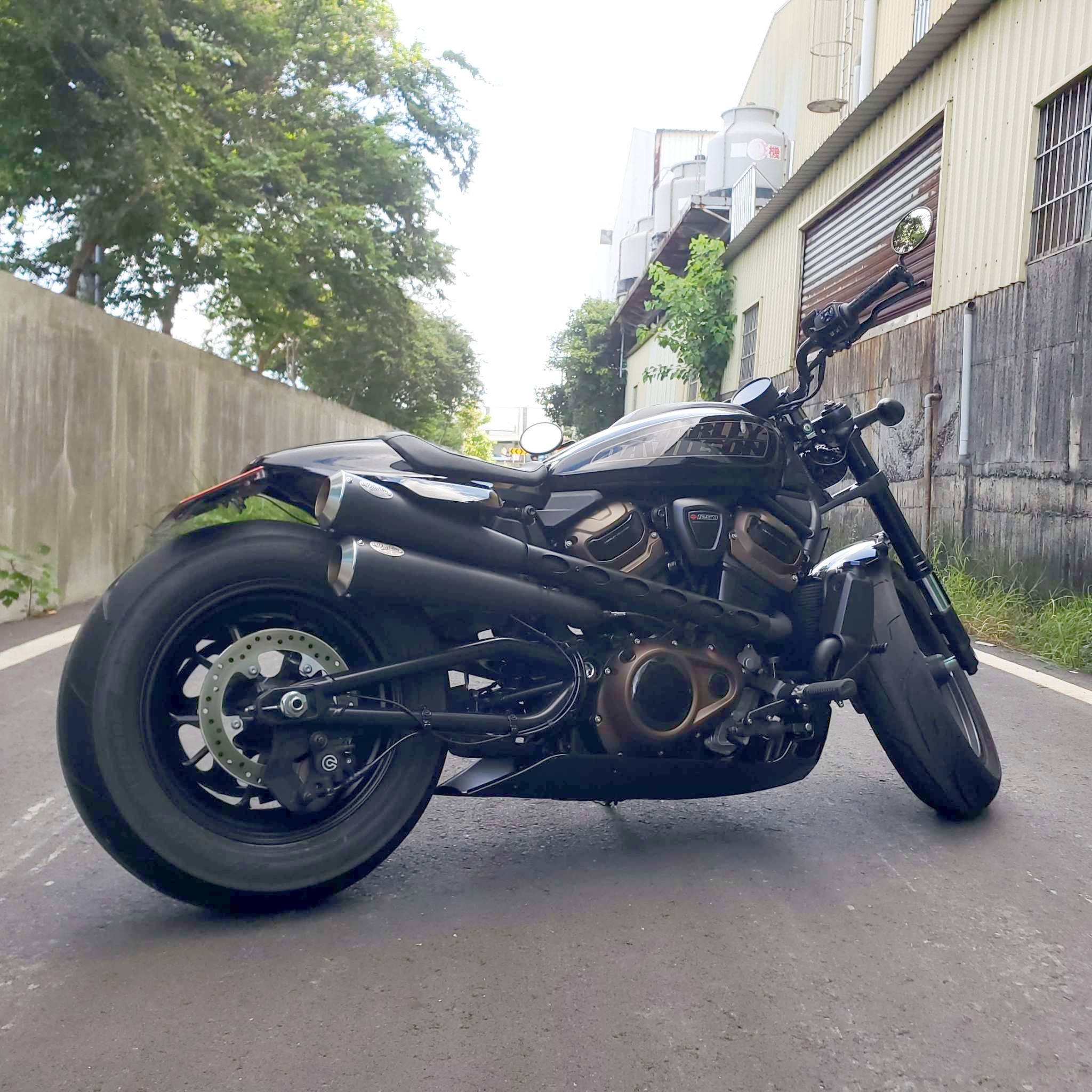 Harley-Davidson RH1250S - 中古/二手車出售中 【售】 美式機車 2023 哈雷 Sportster S 哈雷1250 RH1250S RH1250  扁型的LED頭燈 | 飛翔國際