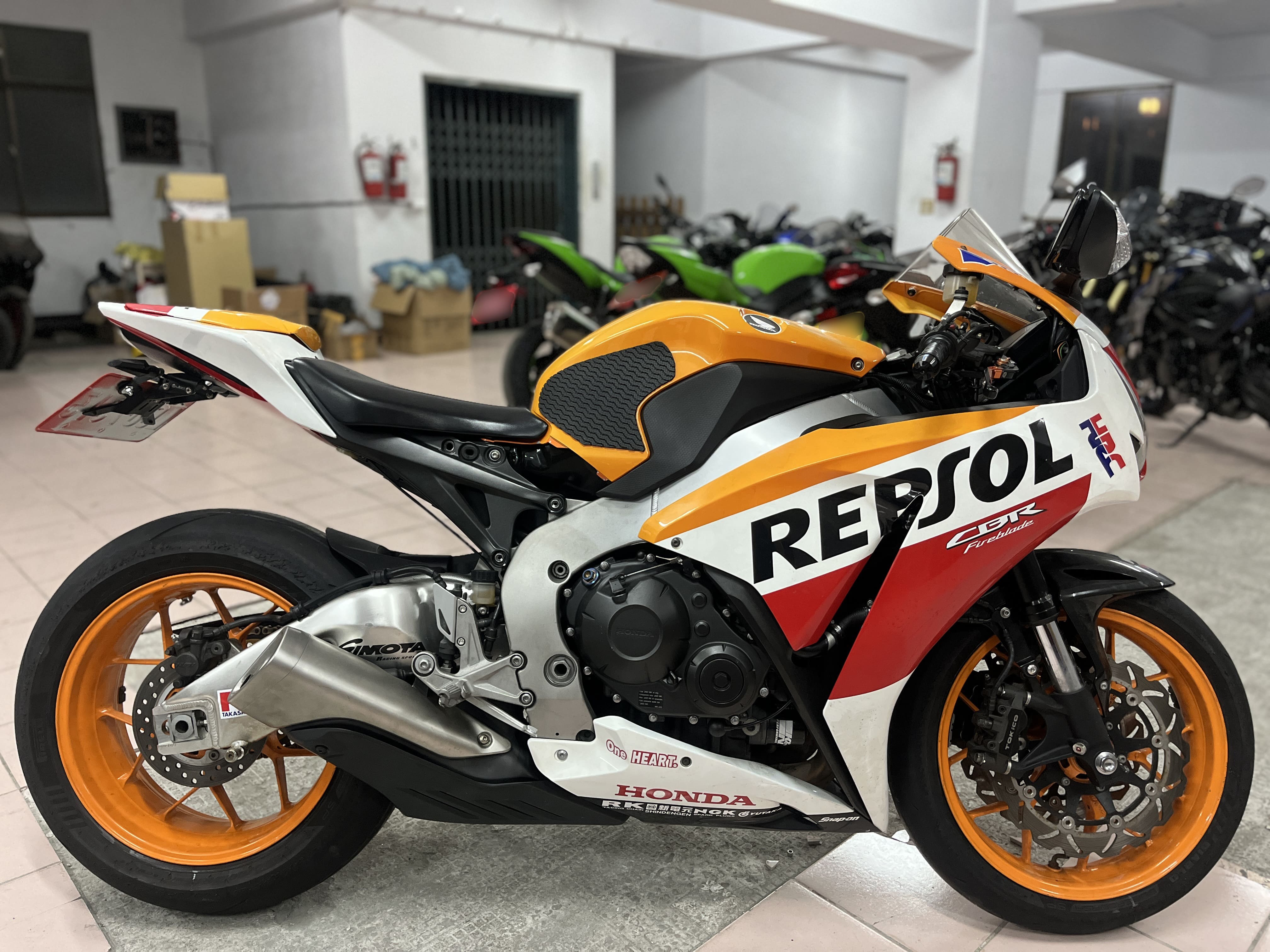 HONDA CBR1000RR - 中古/二手車出售中 2013年 HONDA CBR1000RR/0元交車/分期貸款/車換車/線上賞車/到府交車 | 翊帆國際重車