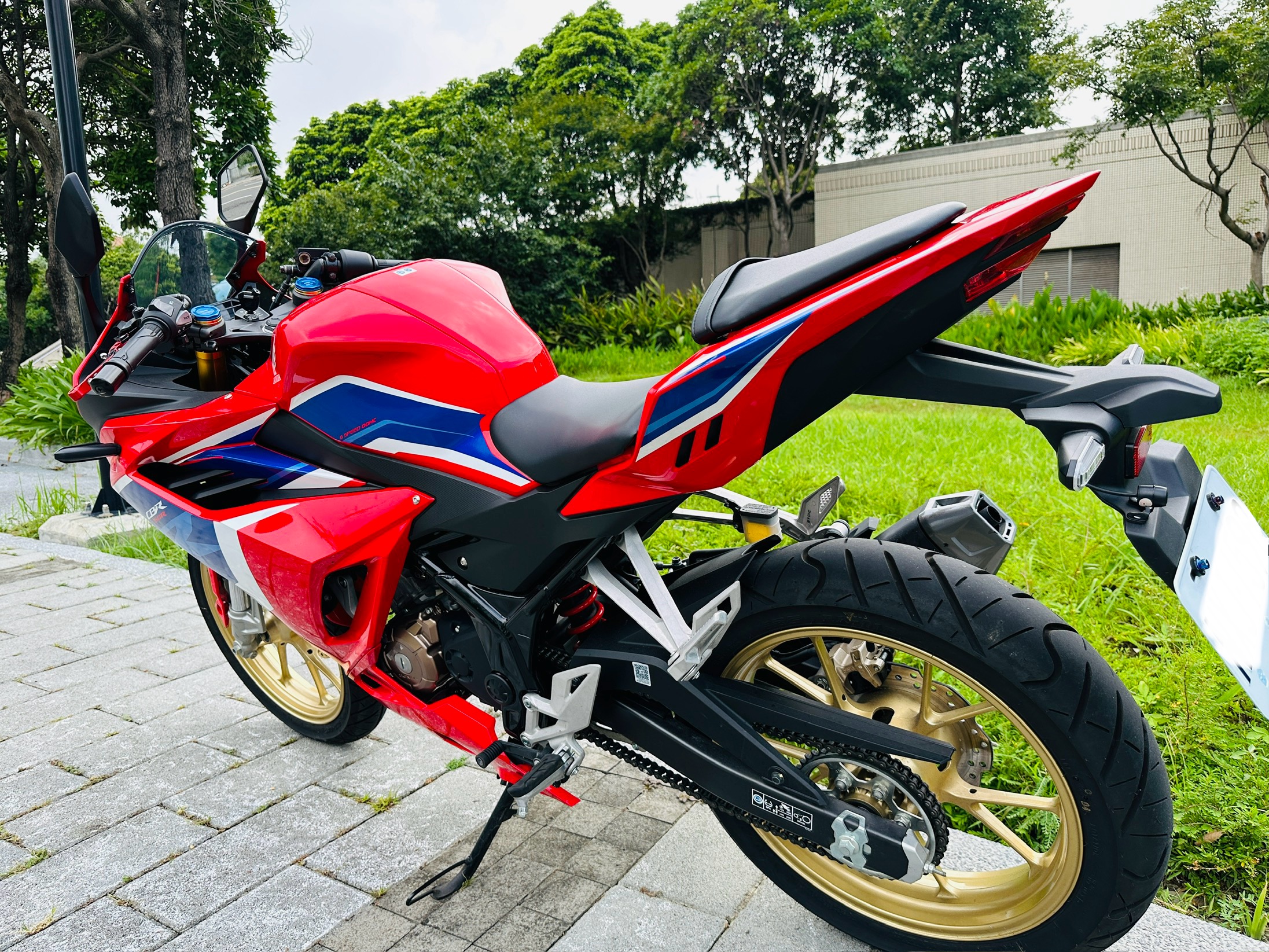 HONDA CBR150R - 中古/二手車出售中 HONDA CBR150R 2023領 才跑3百 輕擋車 | 輪泰車業