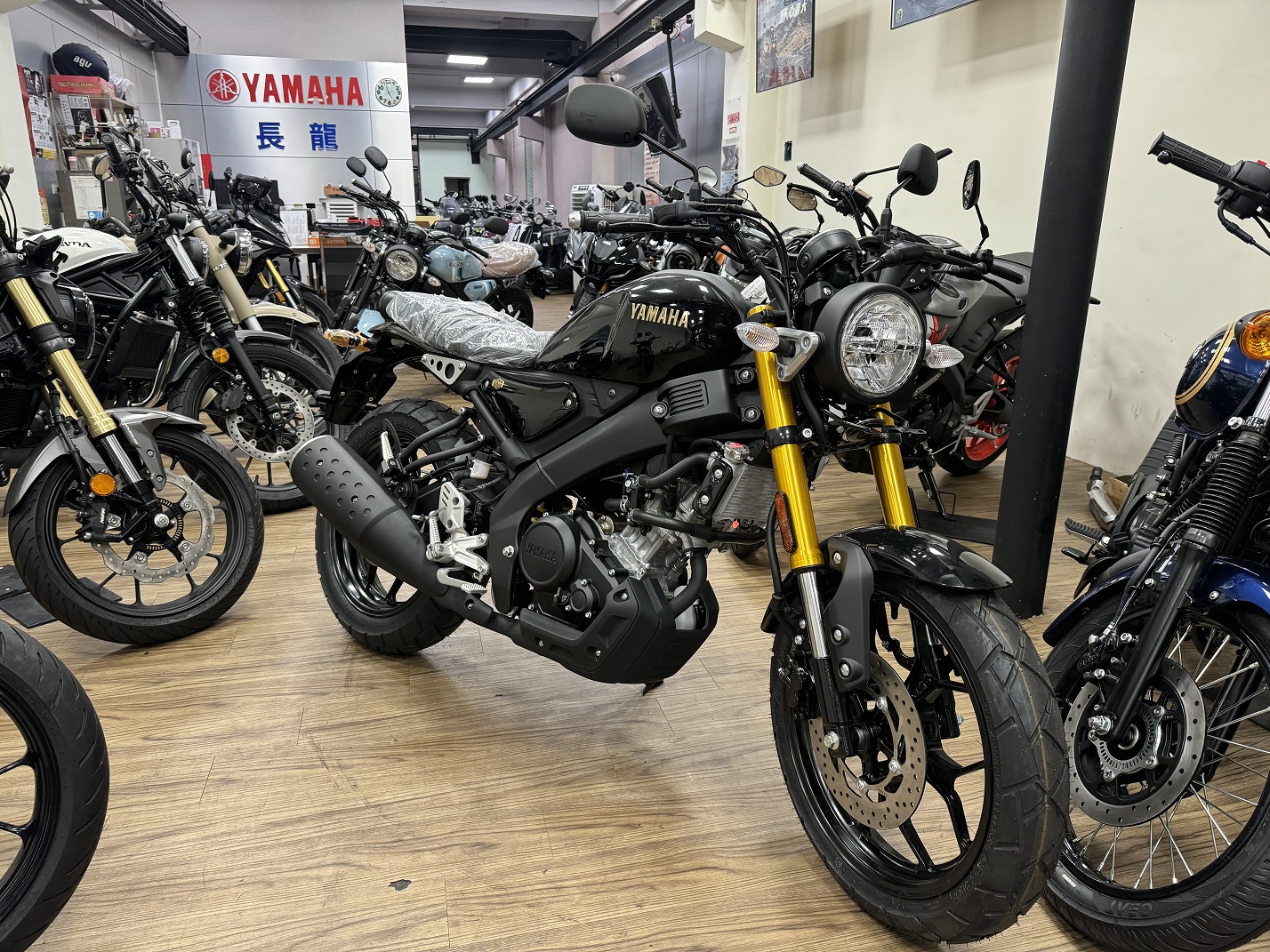 YAMAHA  XSR 155新車出售中 【新竹長龍車業】YAMAHA 山葉 XSR 155 分期0利率 | 新竹長龍車業行