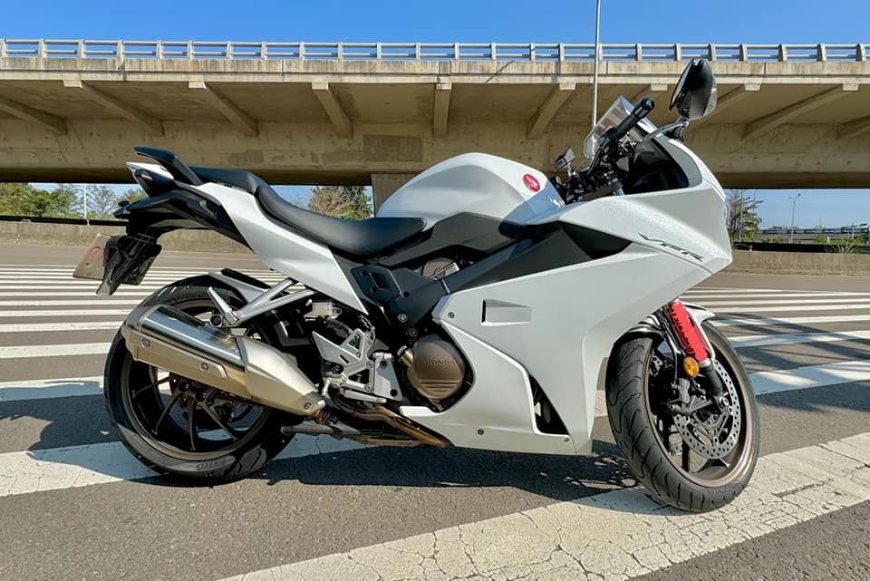 【個人自售】HONDA VFR800F - 「Webike-摩托車市」 2019年式 里程：175xx