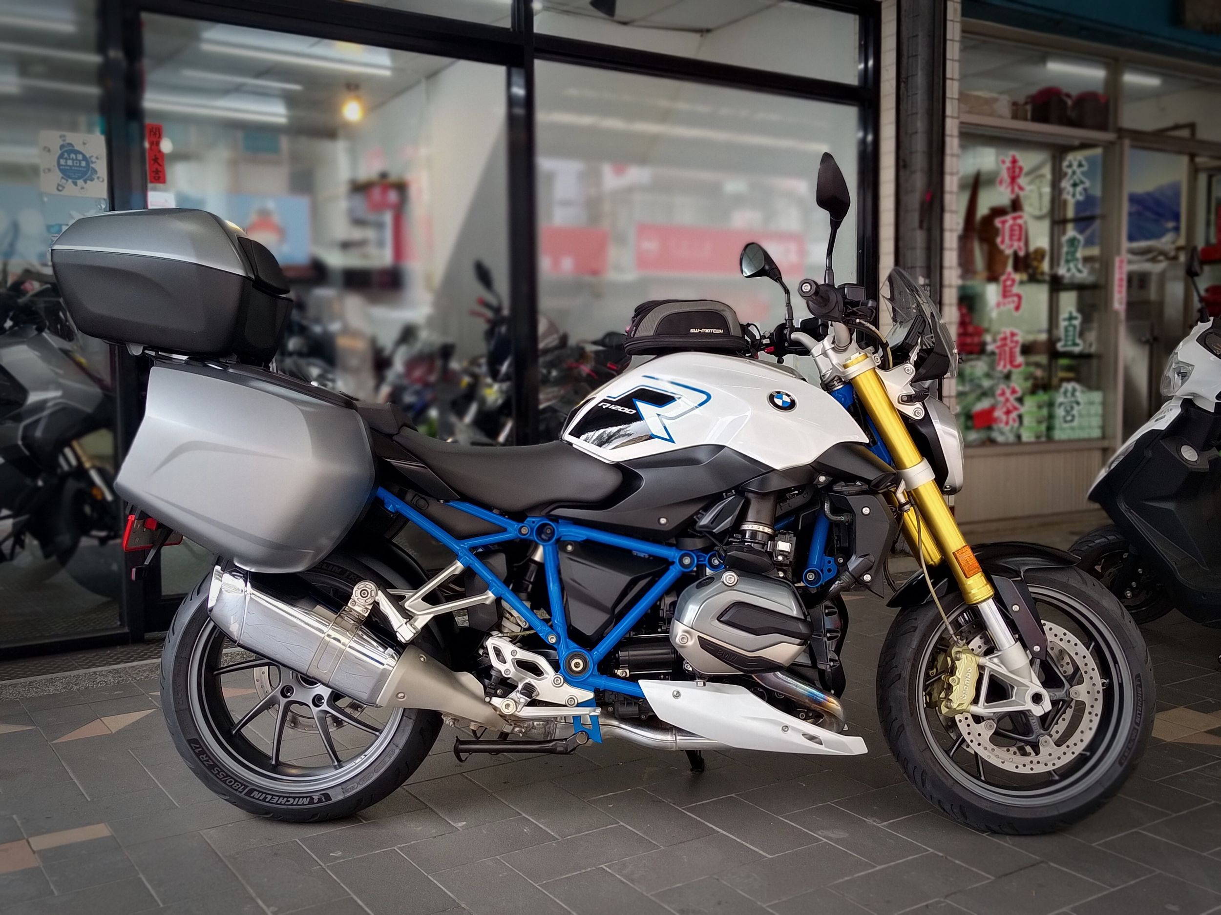 【成蘆進口摩托車】BMW R1200R - 「Webike-摩托車市」 R1200R ABS 總代理，原漆美車只跑28030km