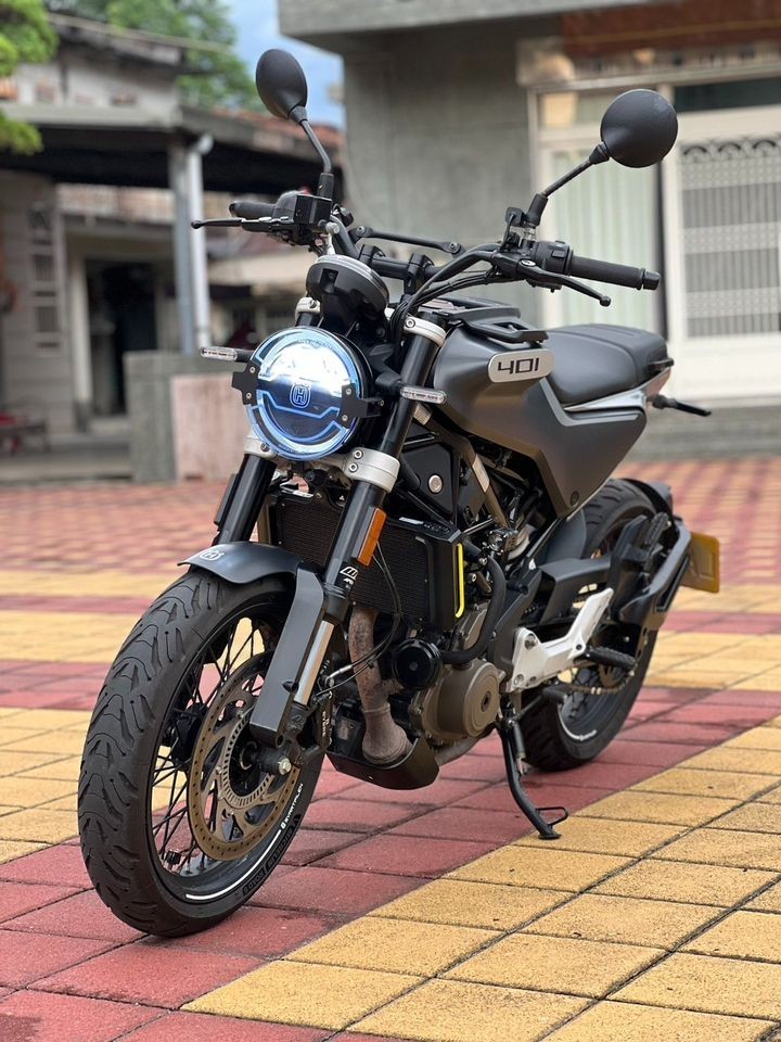 HUSQVARNA SVARTPILEN 401 - 中古/二手車出售中 HUSQVARNA黑箭401（公司車 霧燈） | YSP 建興車業