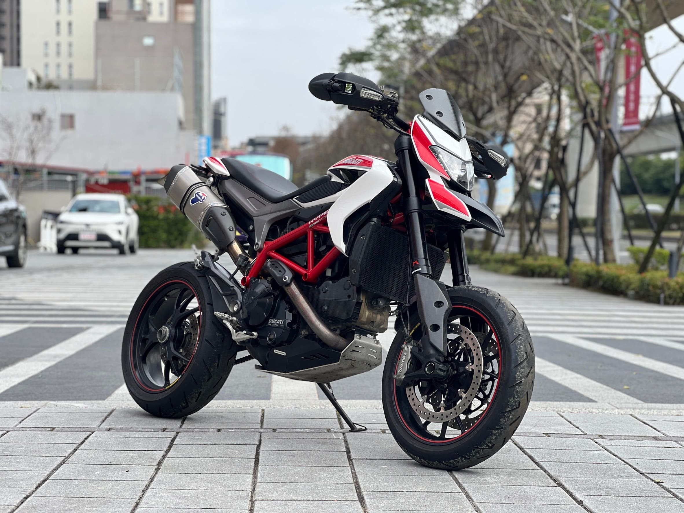 DUCATI HYPERMOTARD821SP - 中古/二手車出售中 翊帆國際重車【0元交車】2014年 DUCATI Hypermotard 821 SP/可分期貸款/車換車/線上賞車/全省到府交車 | 翊帆國際重車