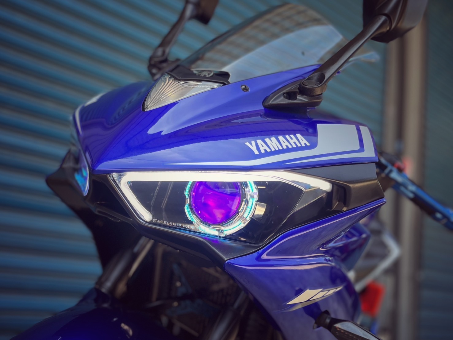 YAMAHA YZF-R3 - 中古/二手車出售中 R3 改裝排氣管 魚眼大燈 全車精品 小資族二手重機買賣 | 小資族二手重機買賣