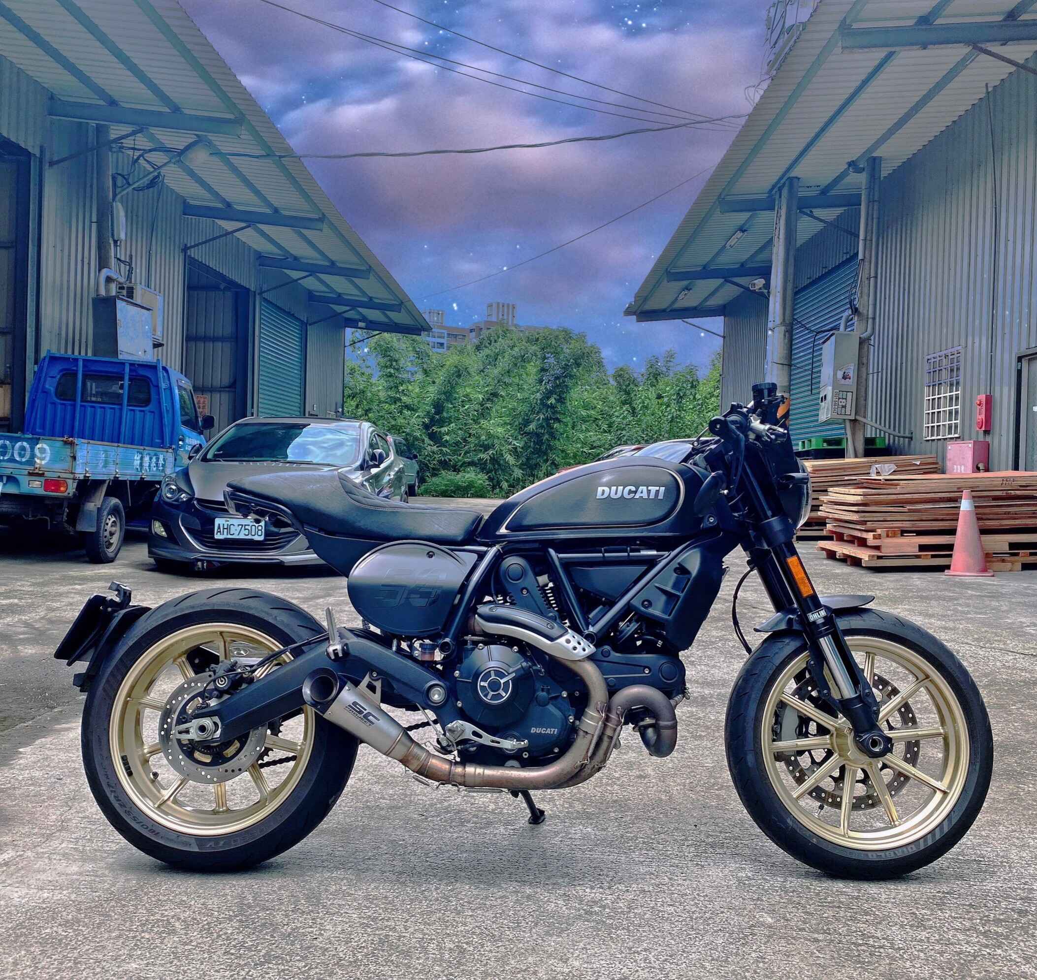 DUCATI SCRAMBLER CAFE RACER - 中古/二手車出售中 原漆 無事故 女用車 搜尋IG:Motoshen 專營大聖二輪廣場 | Motoshen大聖二輪廣場