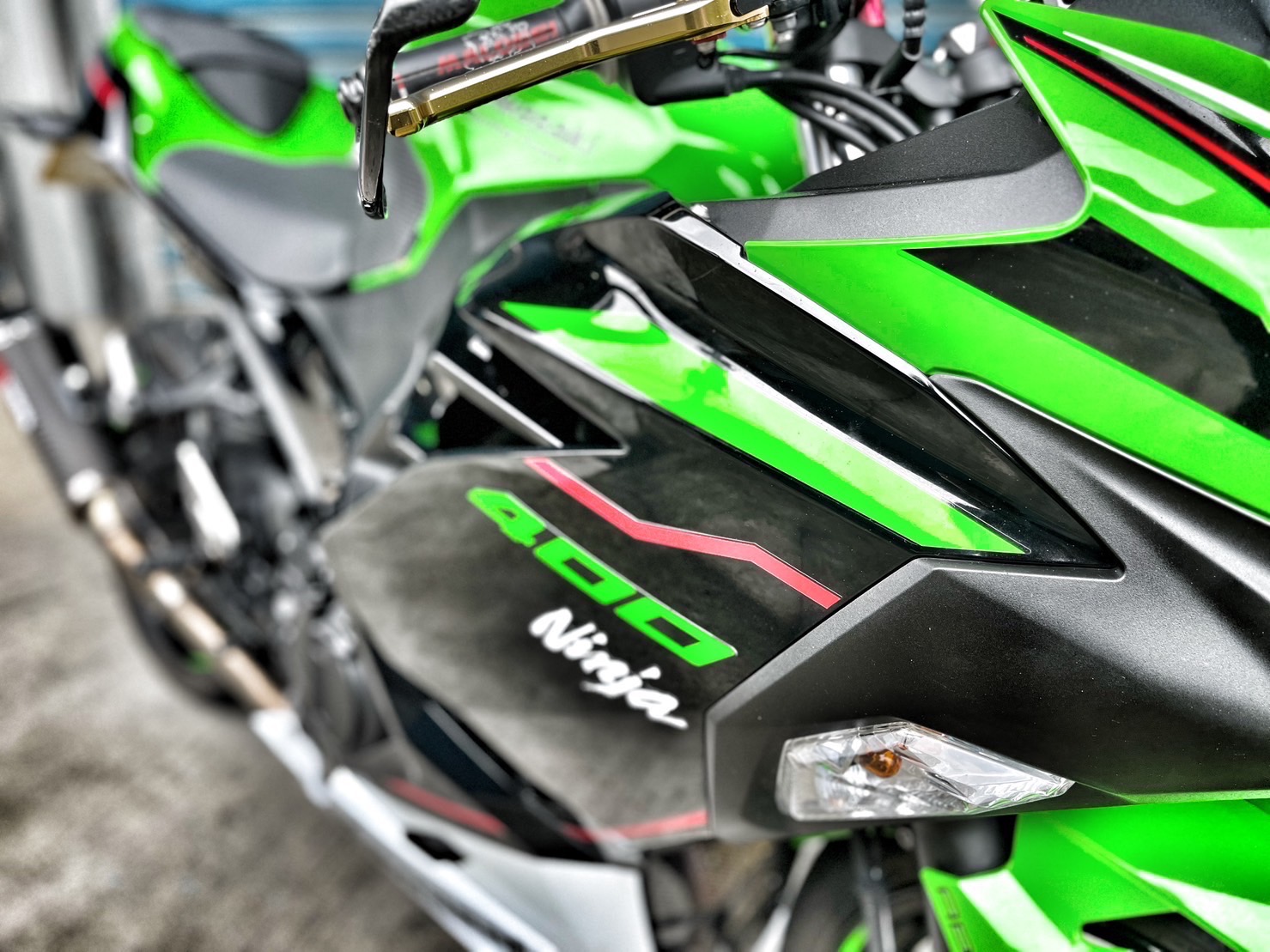 KAWASAKI NINJA400 - 中古/二手車出售中 英蠍管 ENLiNT腳踏 原廠保固 無摔車無事故 小資族二手重機買賣 | 小資族二手重機買賣