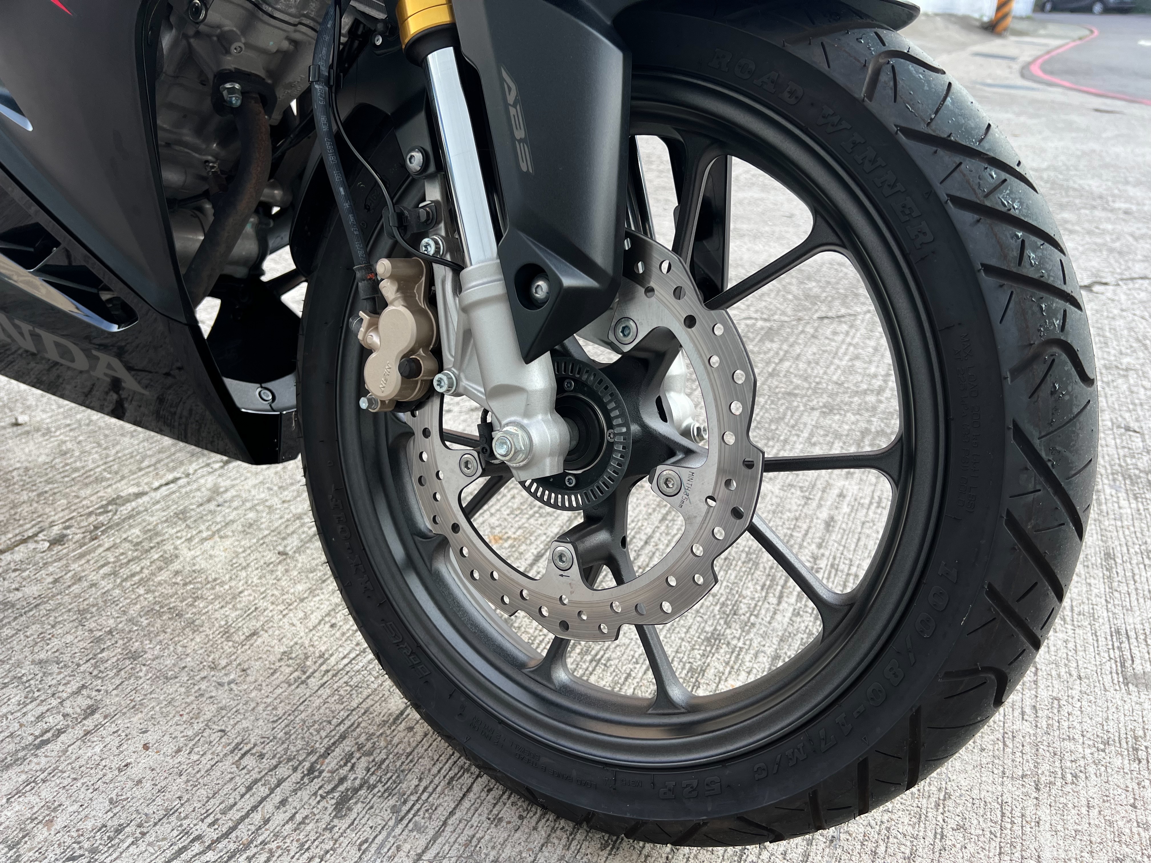 HONDA CBR150R - 中古/二手車出售中 2021年 CBR150R ABS 一手 黑色系 無摔 無事故 僅跑559公里 阿宏大型重機買賣 | 阿宏大型重機買賣