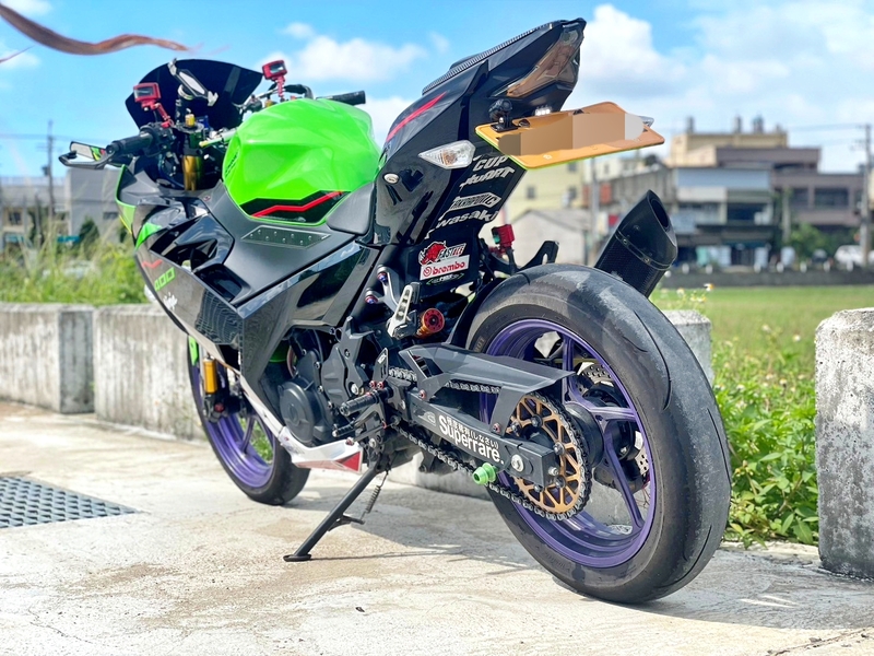 KAWASAKI NINJA400 - 中古/二手車出售中 2021 全車精品忍400前後鍛框電子避震艾瑞絲電腦都改好了 | 武士重機-阿良