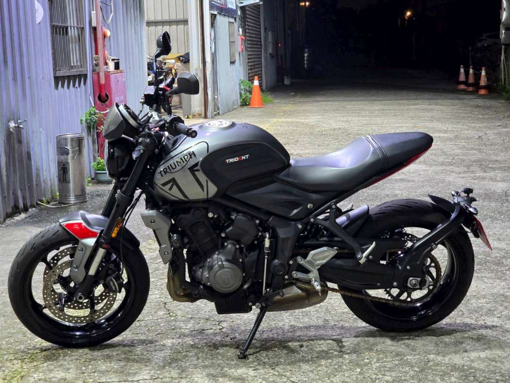 TRIUMPH  凱旋  TRIDENT 660 - 中古/二手車出售中 [出售] 2020年 TRIUMPH  凱旋 TRIDENT 660 | 老爹重機