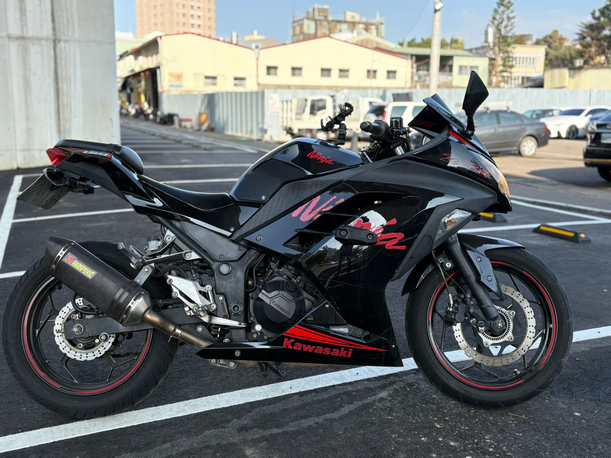 KAWASAKI NINJA300 - 中古/二手車出售中 2014年 KAWASAKI NINJA300/0元交車/分期貸款/車換車/線上賞車/到府交車 | 翊帆國際重車