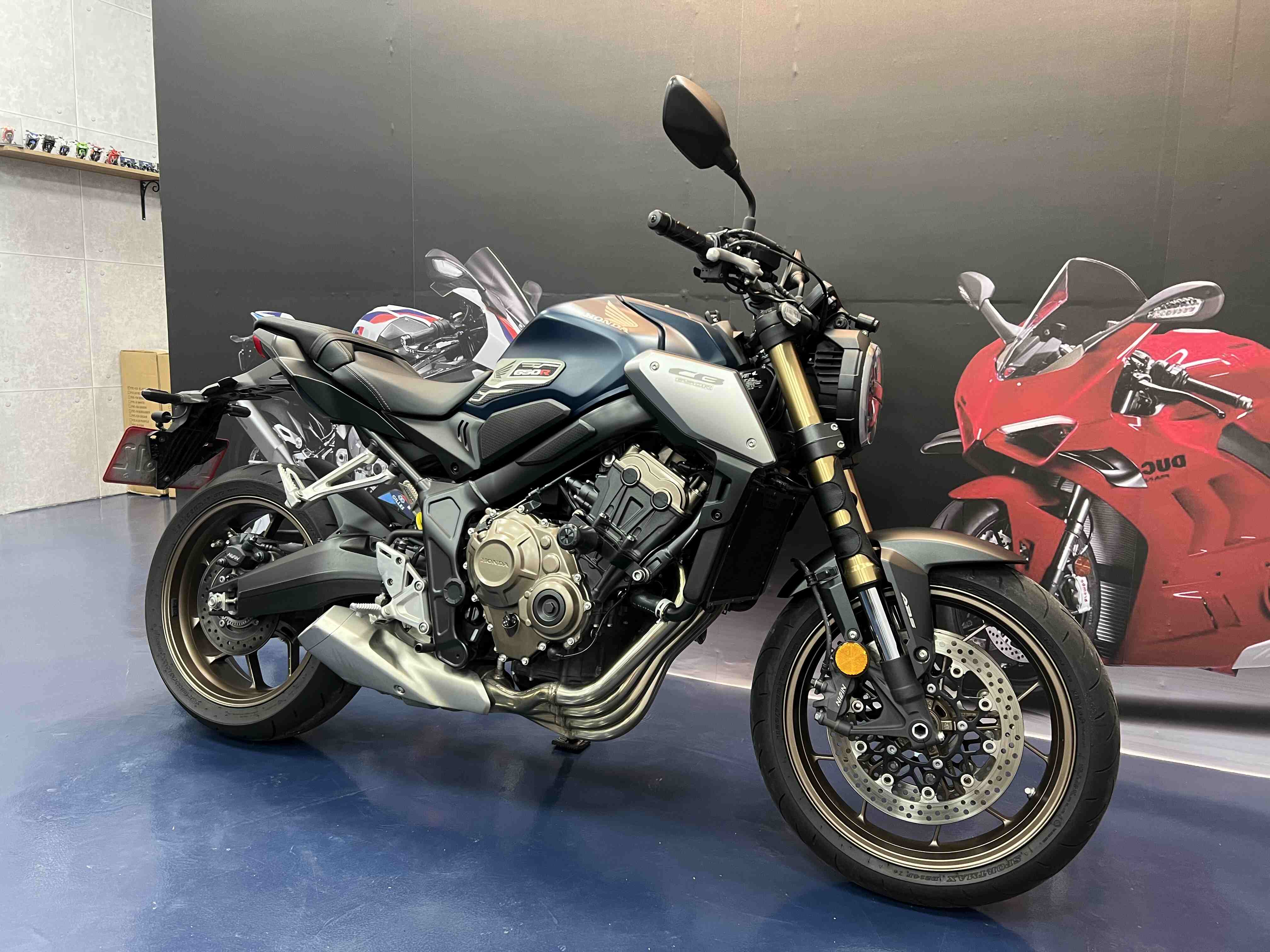 【哈斯重機】HONDA CB650R - 「Webike-摩托車市」 2022 Honda CB650R 台本車
