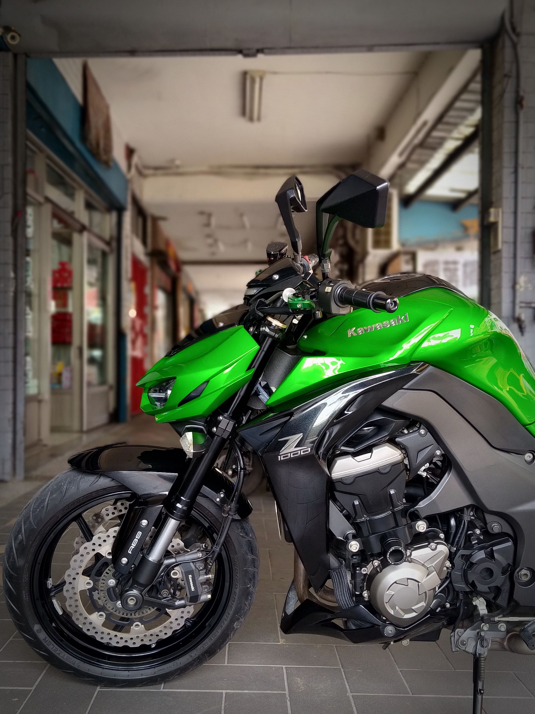 KAWASAKI Z1000 - 中古/二手車出售中 Z1000 ABS 總代理只跑6590km，原漆如新車般一樣 | 成蘆進口摩托車