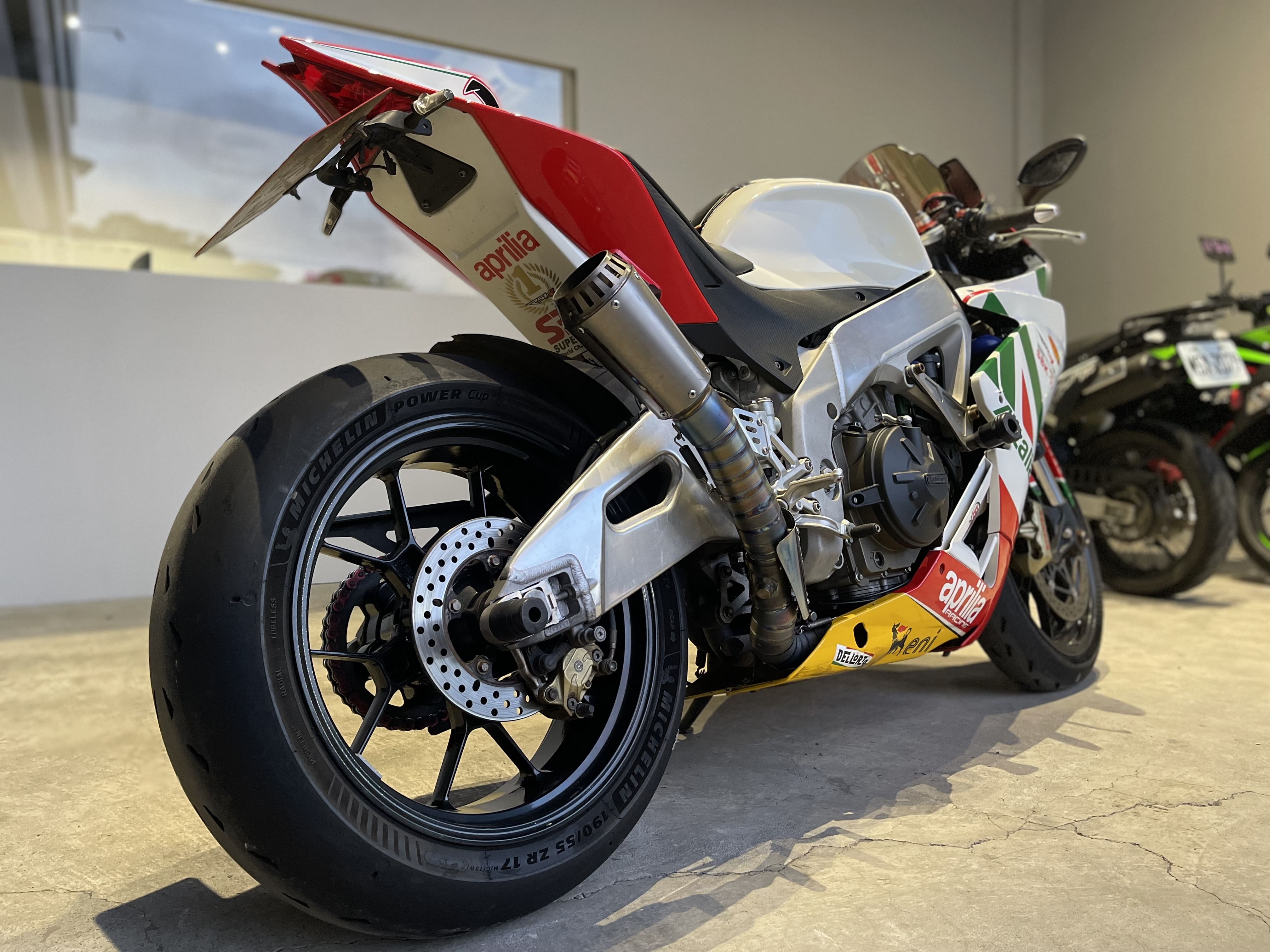 APRILIA RSV4 - 中古/二手車出售中 2010年 APRILIA RSV4/0元交車/分期貸款/車換車/線上賞車/到府交車 | 翊帆國際重車