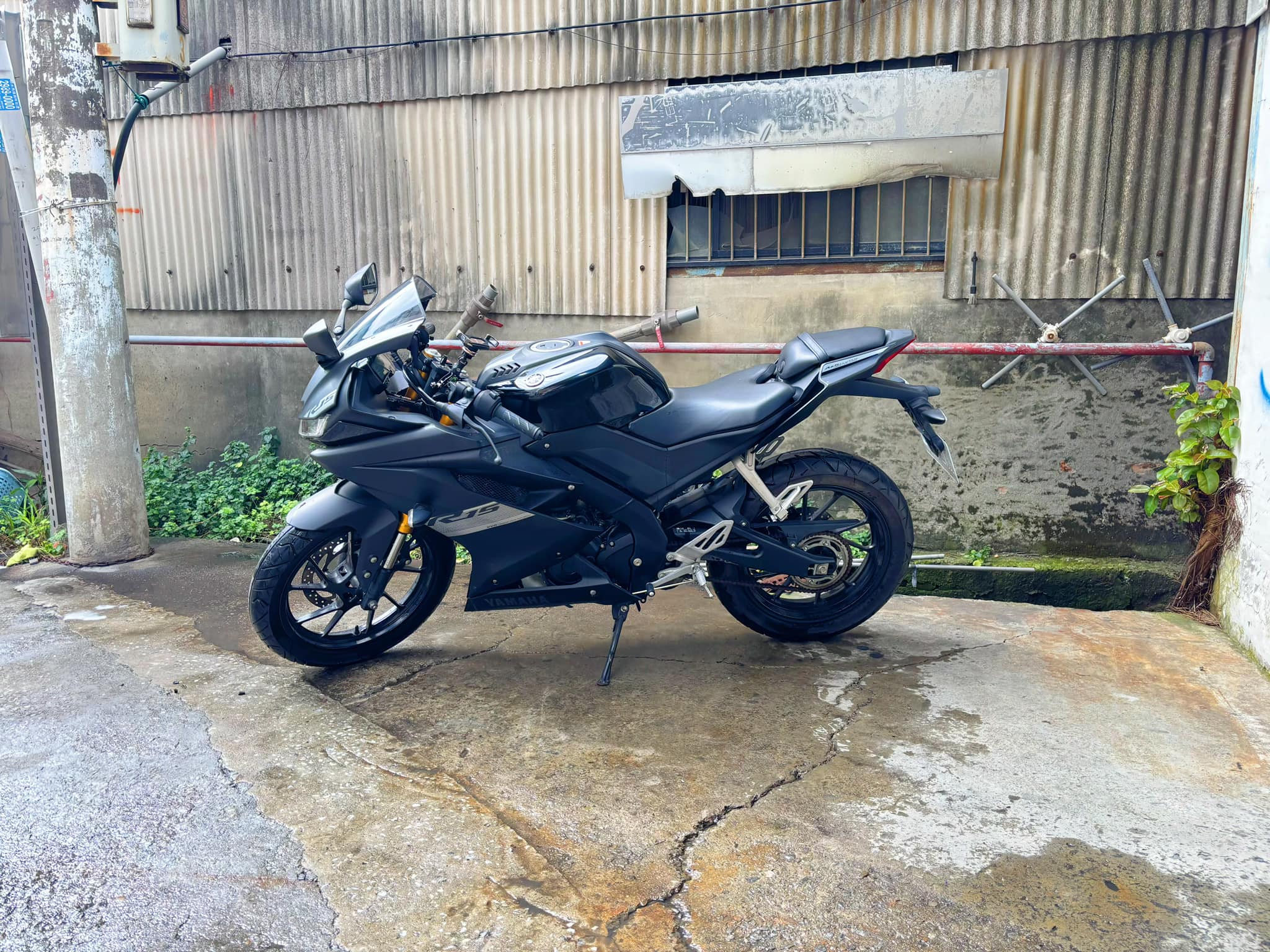 【個人自售】YAMAHA YZF-R15 - 「Webike-摩托車市」 YAMAHA R15V3 金倒叉