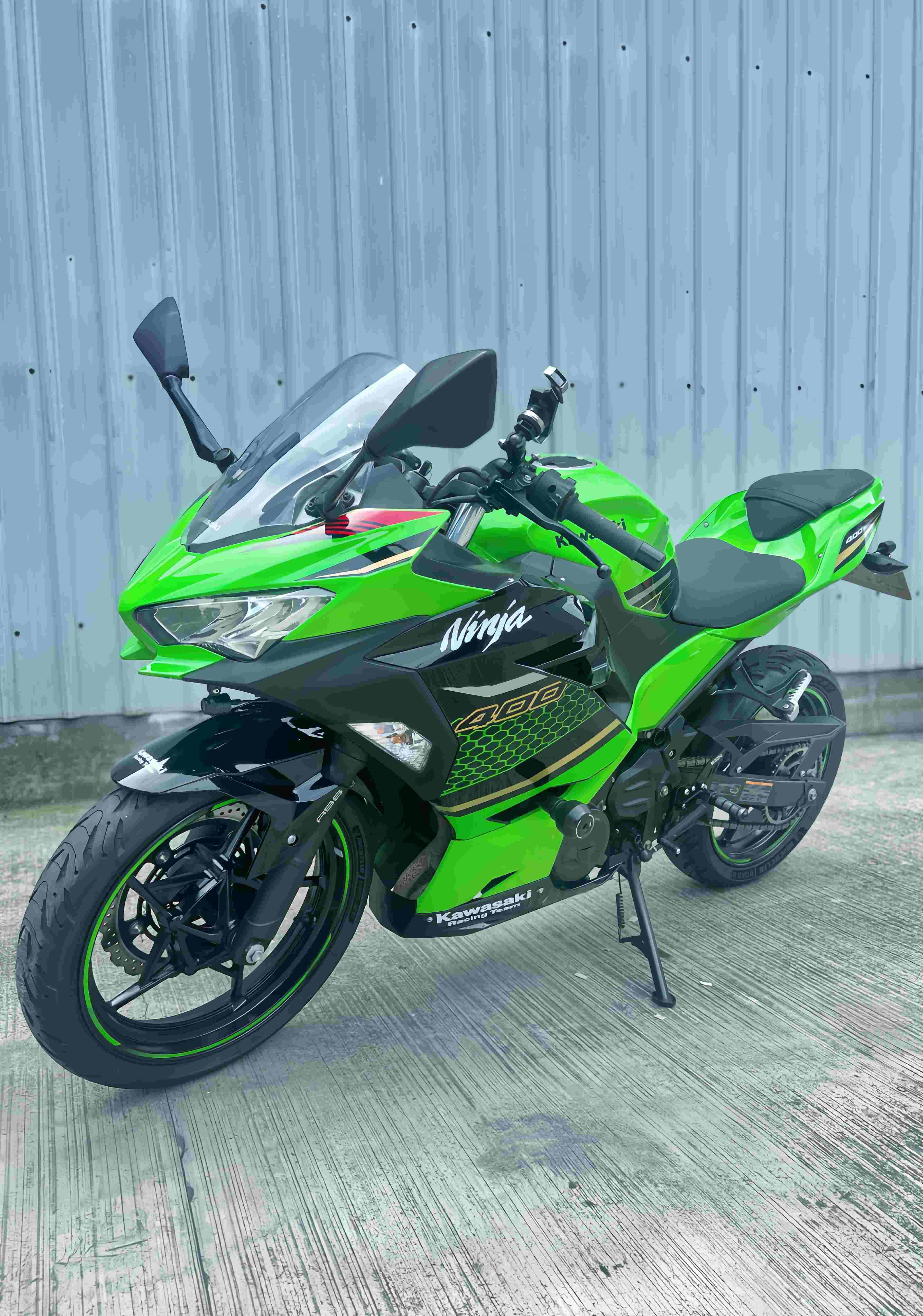 KAWASAKI NINJA400 - 中古/二手車出售中 2020年 NINJA400 仿蠍管 腳踏後移 無摔 無事故 阿宏大型重機買賣 | 阿宏大型重機買賣