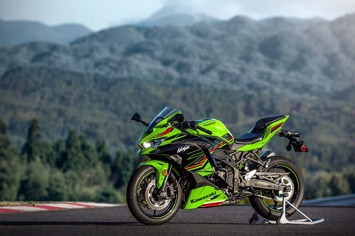 【新屏摩托有限公司】KAWASAKI Ninja ZX-4RR - 「Webike-摩托車市」 【新車】KAWASAKI總代理 2024 ZX-4RR 萊姆綠黑