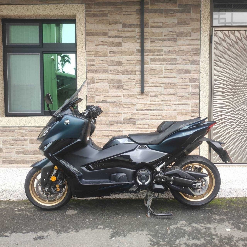 YAMAHA TMAX560 - 中古/二手車出售中 【2022 YAMAHA TMAX560】 | 翊帆重車阿凱