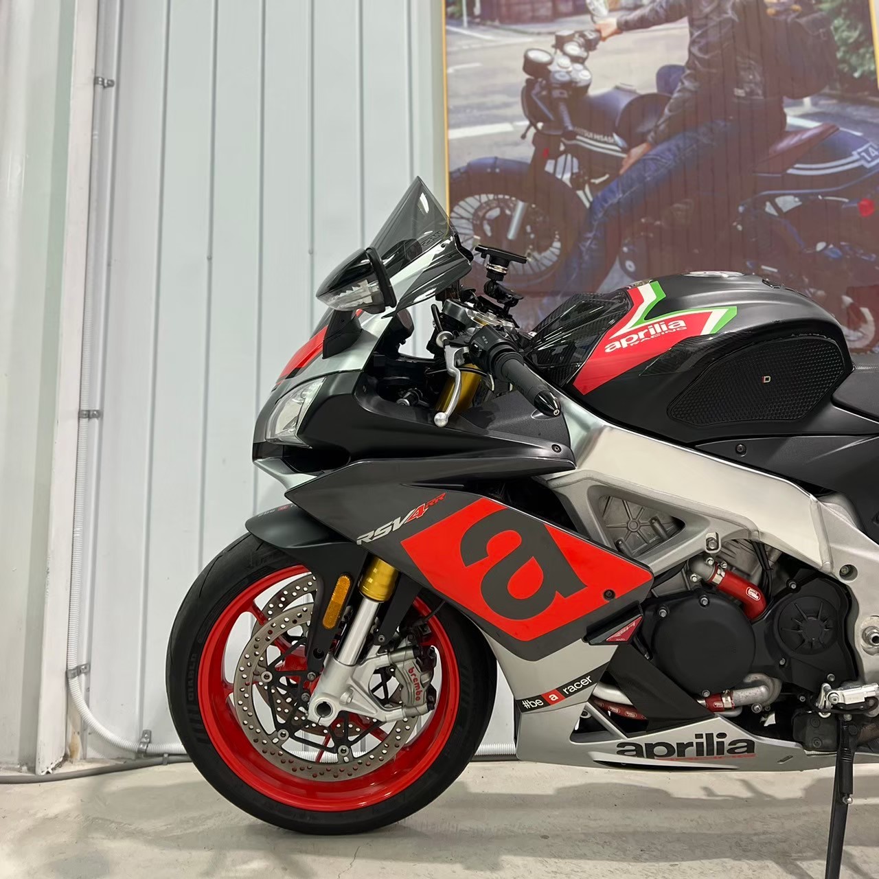 【mumu's moto】APRILIA RSV4 R APRC ABS - 「Webike-摩托車市」 【售】 2017 Aprilia RSV4 RR 全車原廠車殼 套完整度改裝