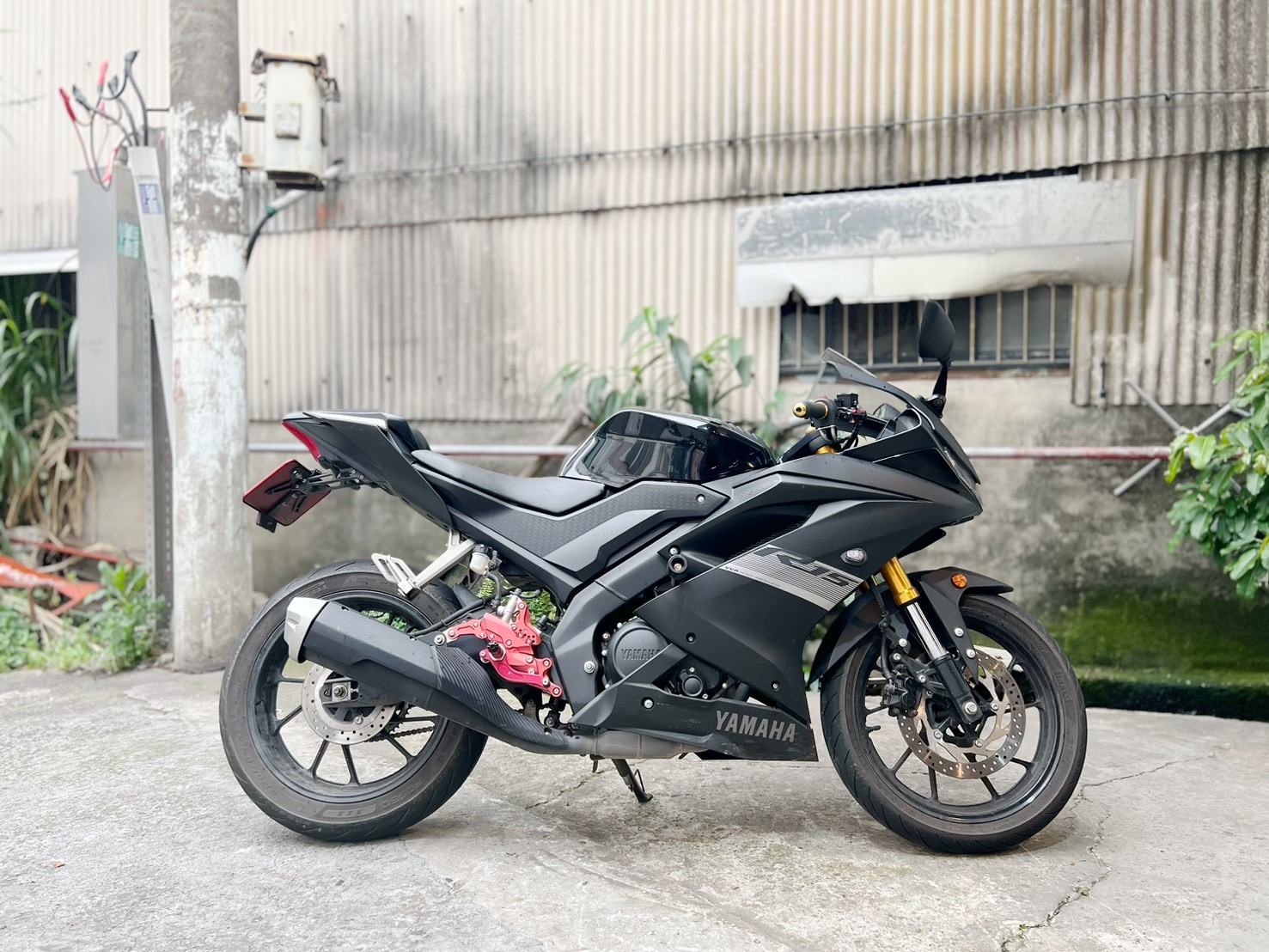 【大蔡】YAMAHA YZF-R15 - 「Webike-摩托車市」 YAMAHA R15v3 金倒叉 印尼版