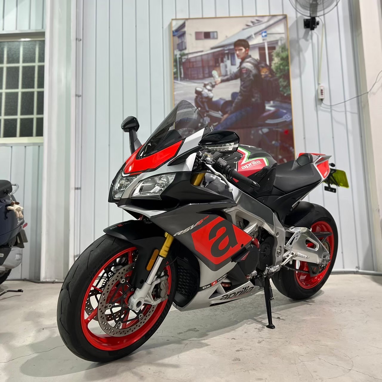 APRILIA RSV4 R APRC ABS - 中古/二手車出售中 【售】 2017 Aprilia RSV4 RR 全車原廠車殼 套完整度改裝 | mumu's moto