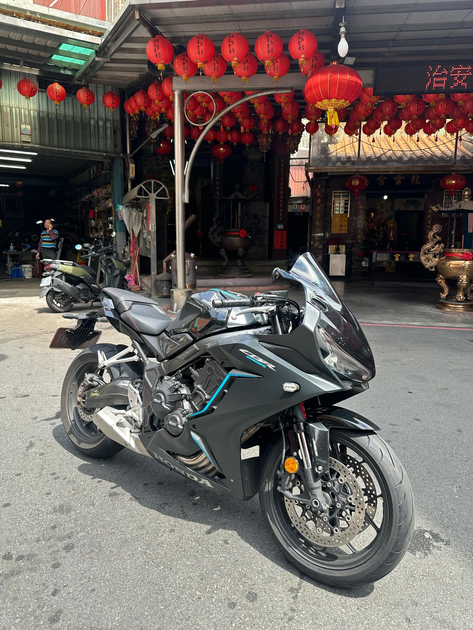 HONDA CBR650R - 中古/二手車出售中 (爵士啊彥)2022年 HONDA CBR650R 台本車 | 個人自售