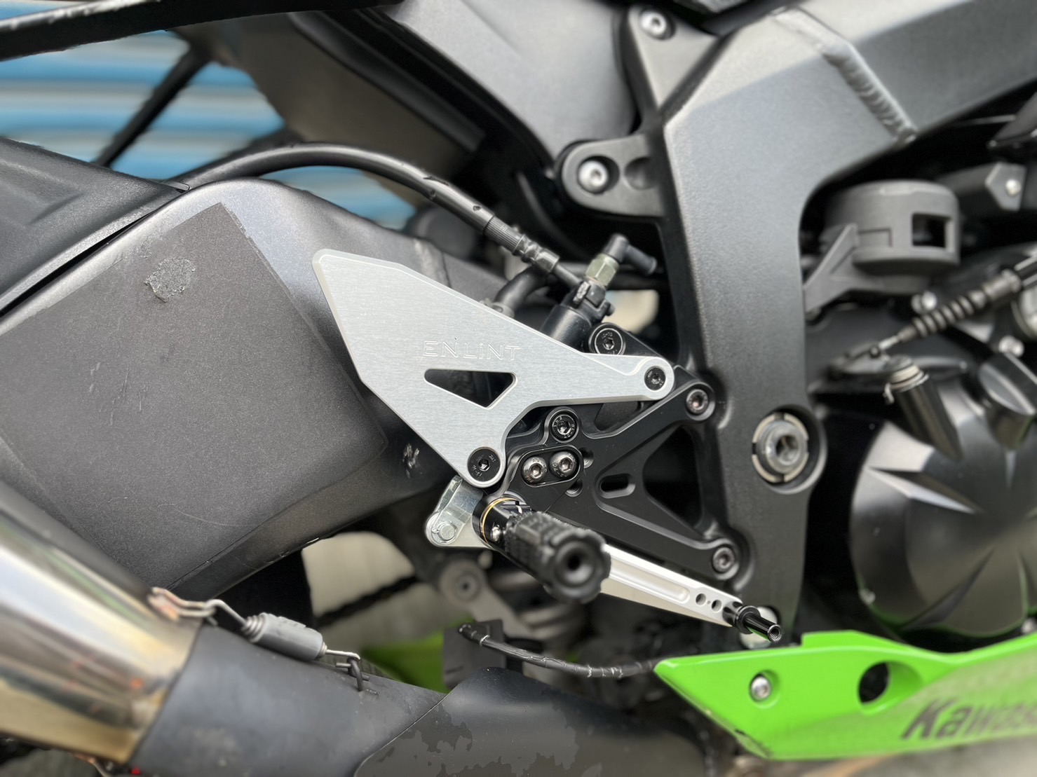 KAWASAKI NINJA ZX-6R - 中古/二手車出售中 快排、碳纖維排氣管 、反打套件 超多改裝 小資族二手重機買賣 | 小資族二手重機買賣