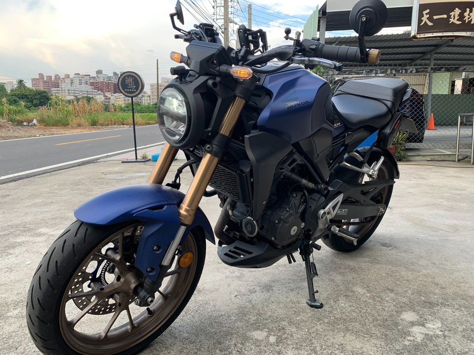 山葉 MT-15 - 中古/二手車出售中 2022 低里程YAMAHA mt-15，超值售價98,000元 | 繪馬輕重型機車