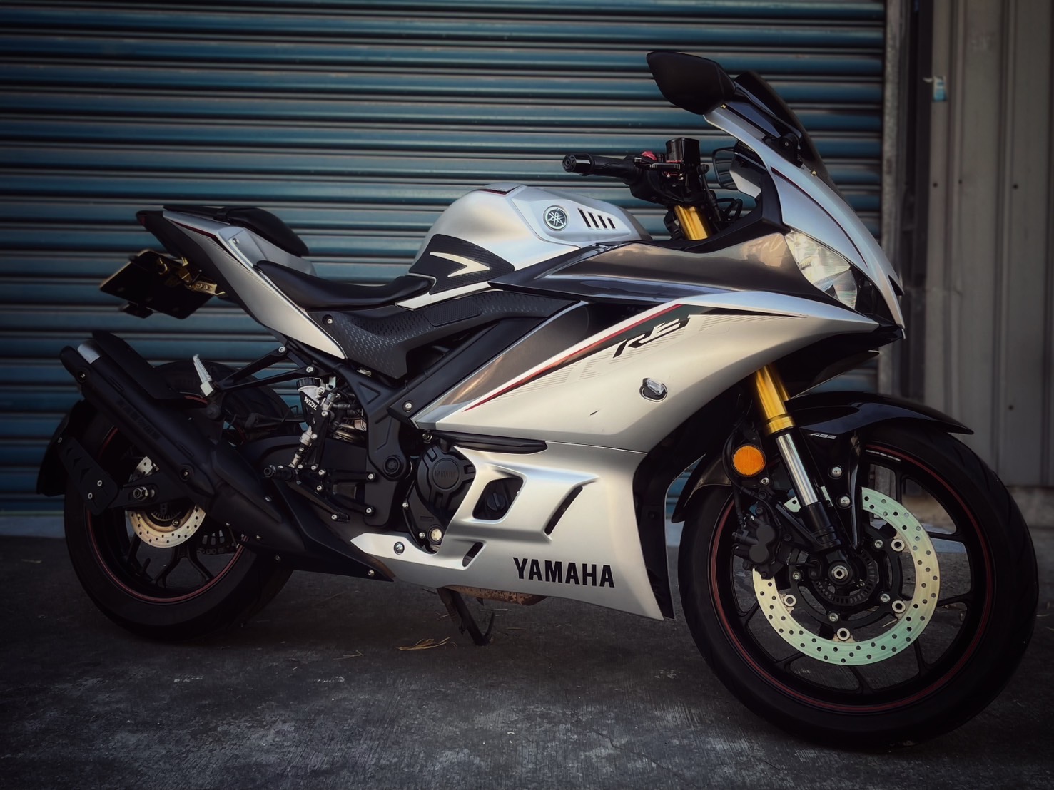 YAMAHA YZF-R3 - 中古/二手車出售中 R3 銀色系 基本改裝 無摔車無事故 小資族二手重機買賣 | 小資族二手重機買賣