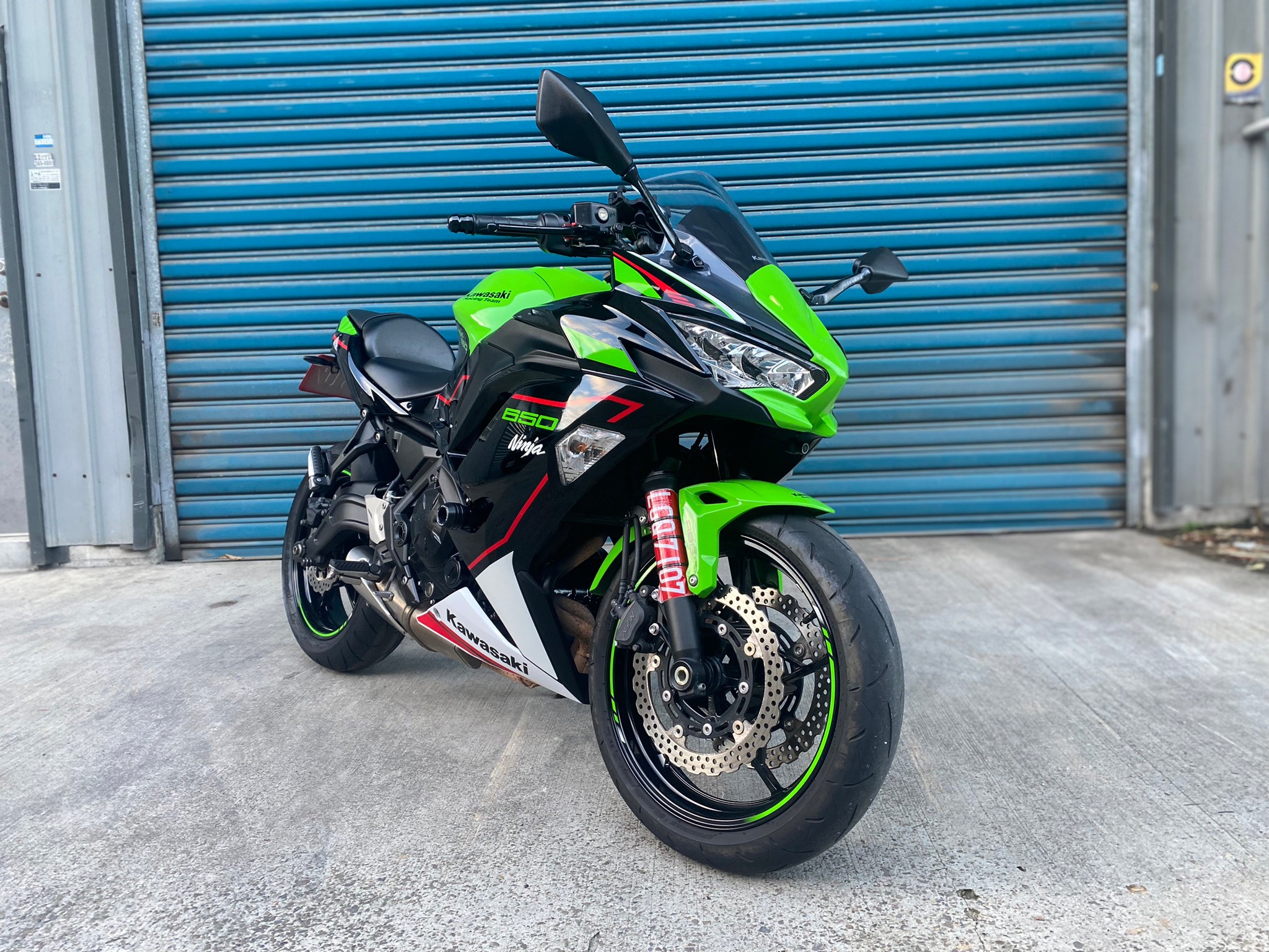 KAWASAKI NINJA650 - 中古/二手車出售中 20年忍650 無摔 無事故 基本改:行車記錄器 防倒球 左右拉桿 短牌架 後方向燈 IG:大聖二輪廣場 | Motoshen大聖二輪廣場