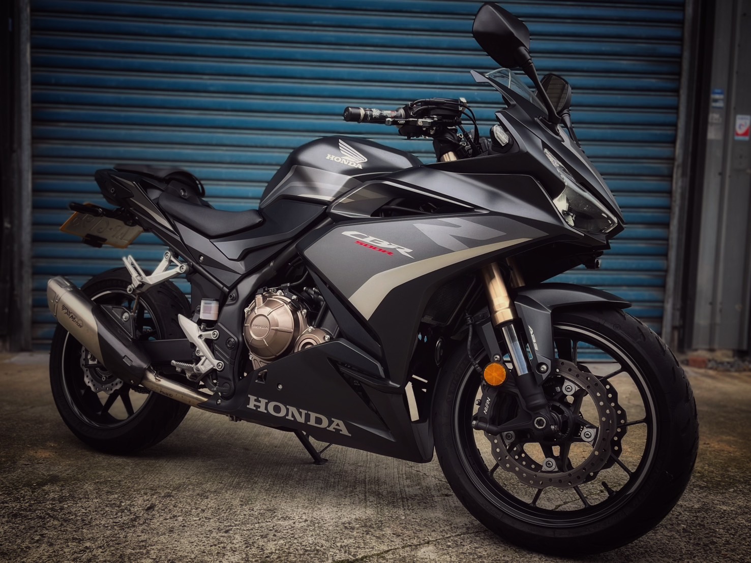 HONDA CBR500R - 中古/二手車出售中 CBR500R 台本車 TX排氣管 行車記錄器 無摔車無事故 小資族二手重機買賣 | 小資族二手重機買賣